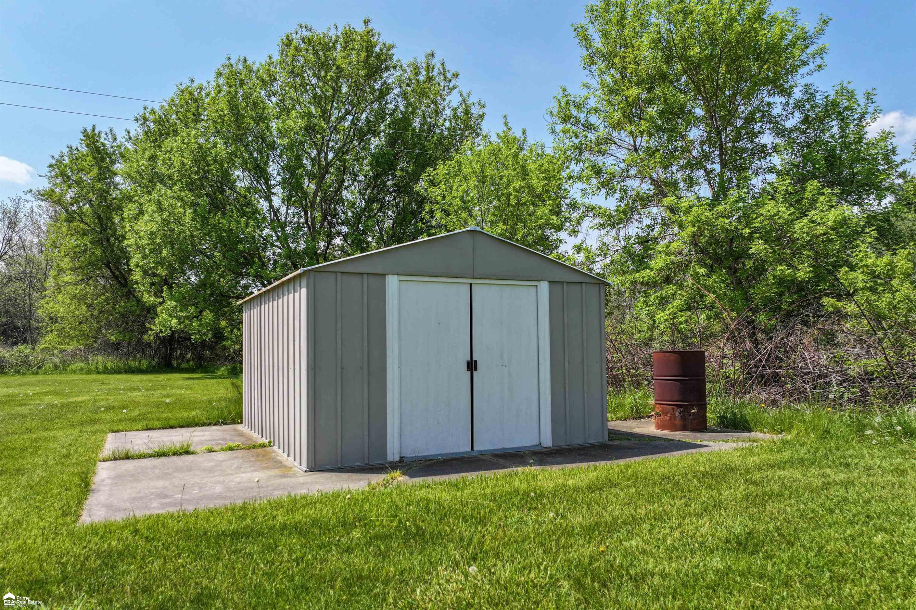 8866 Hough Road, Almont, MI 48003 — Photo 43