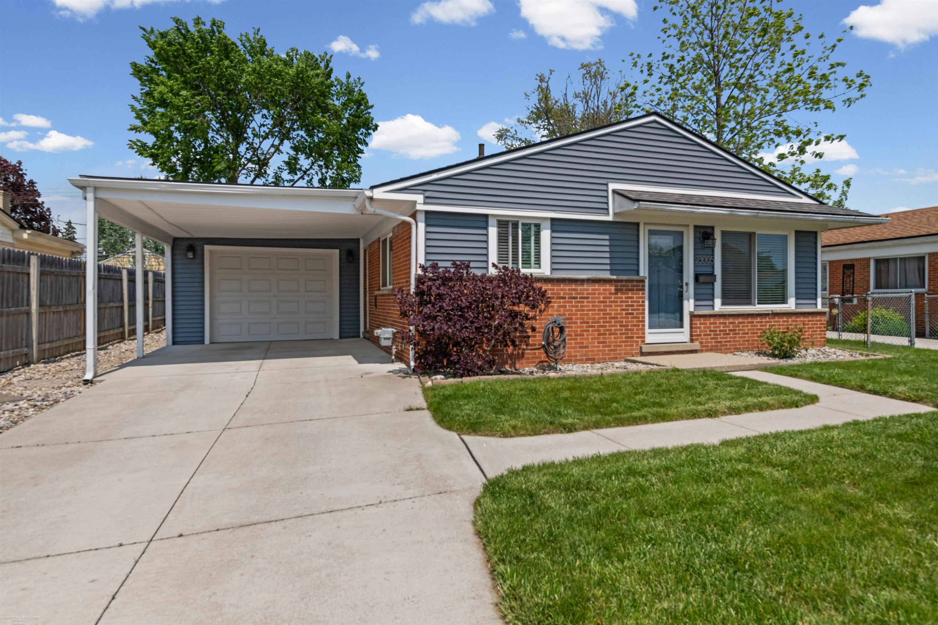 23005 Avon Street, Saint Clair Shores, MI 48082 — Photo 2