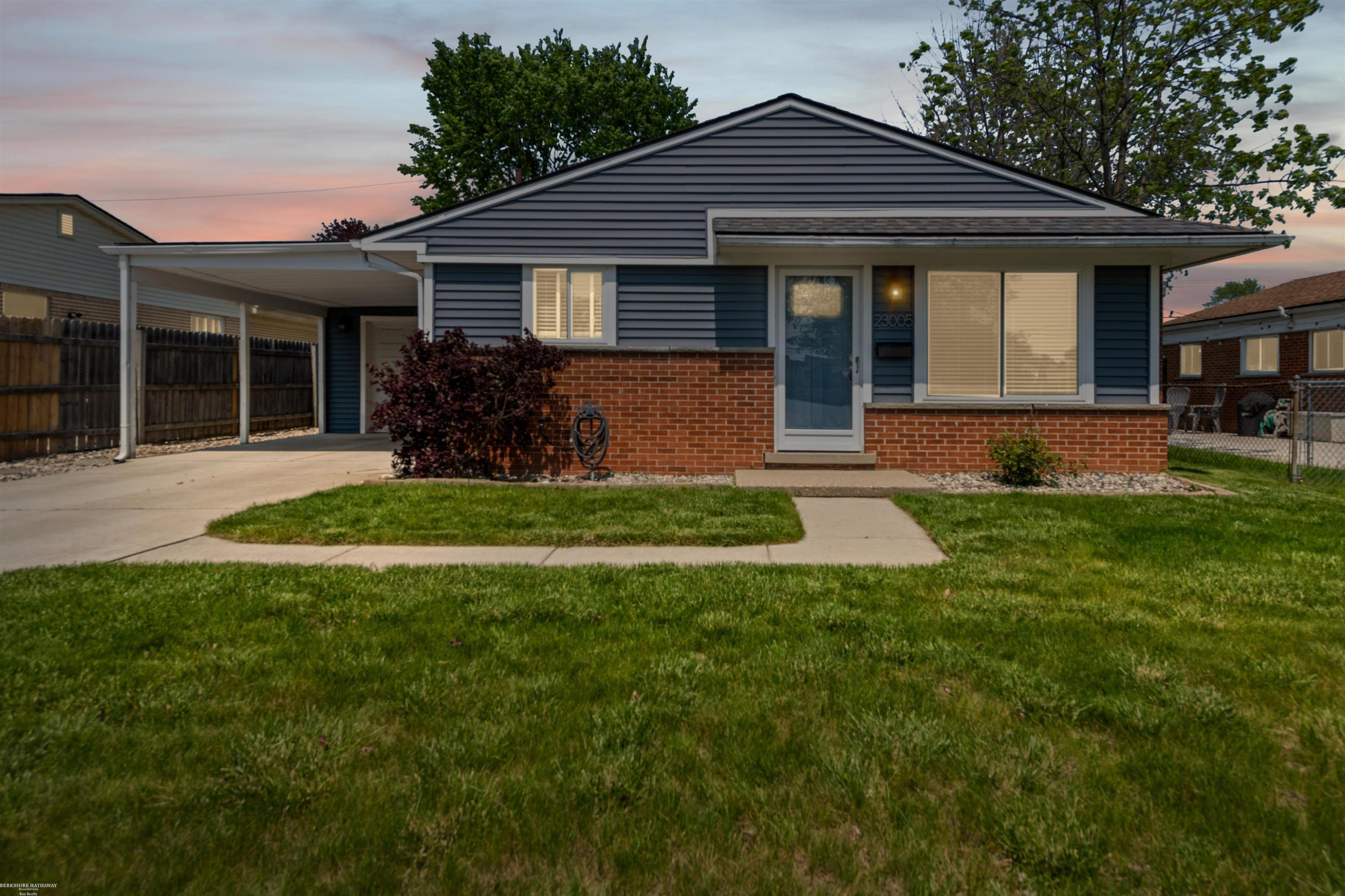 23005 Avon Street, Saint Clair Shores, MI 48082 — Photo 4