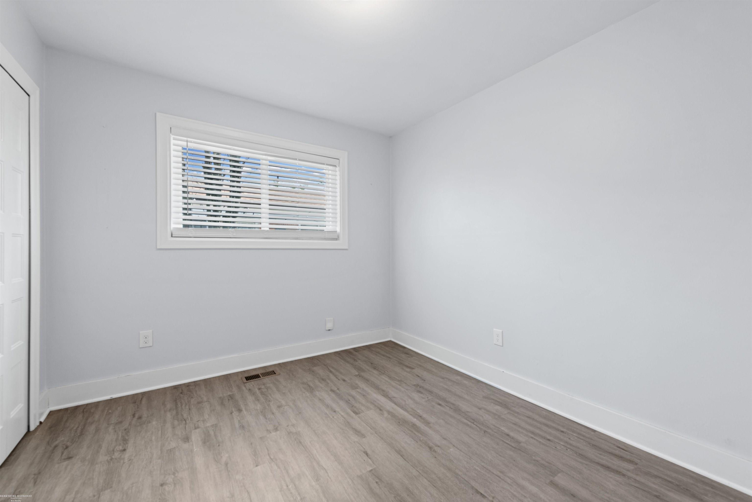 23005 Avon Street, Saint Clair Shores, MI 48082 — Photo 20
