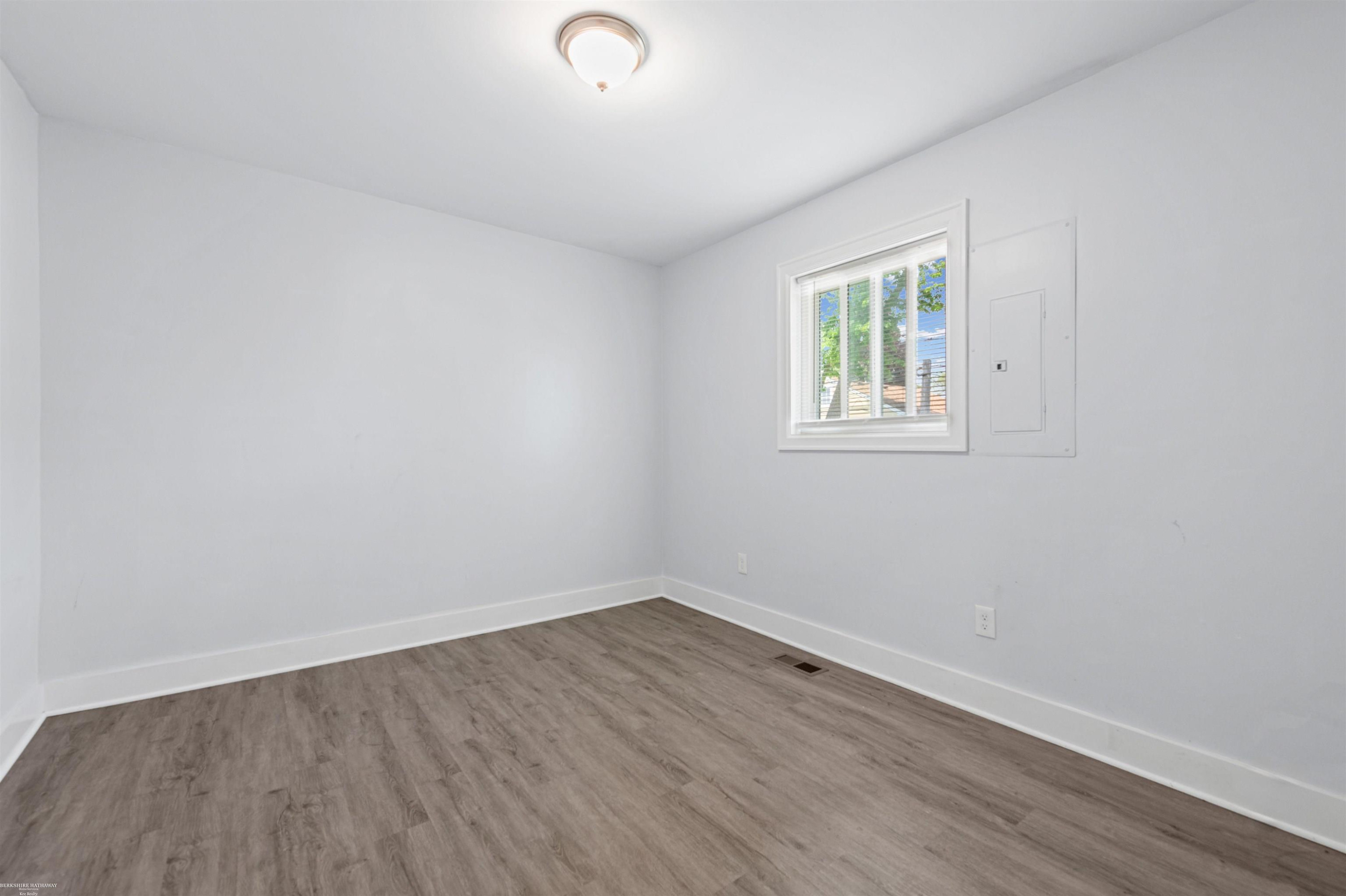23005 Avon Street, Saint Clair Shores, MI 48082 — Photo 24