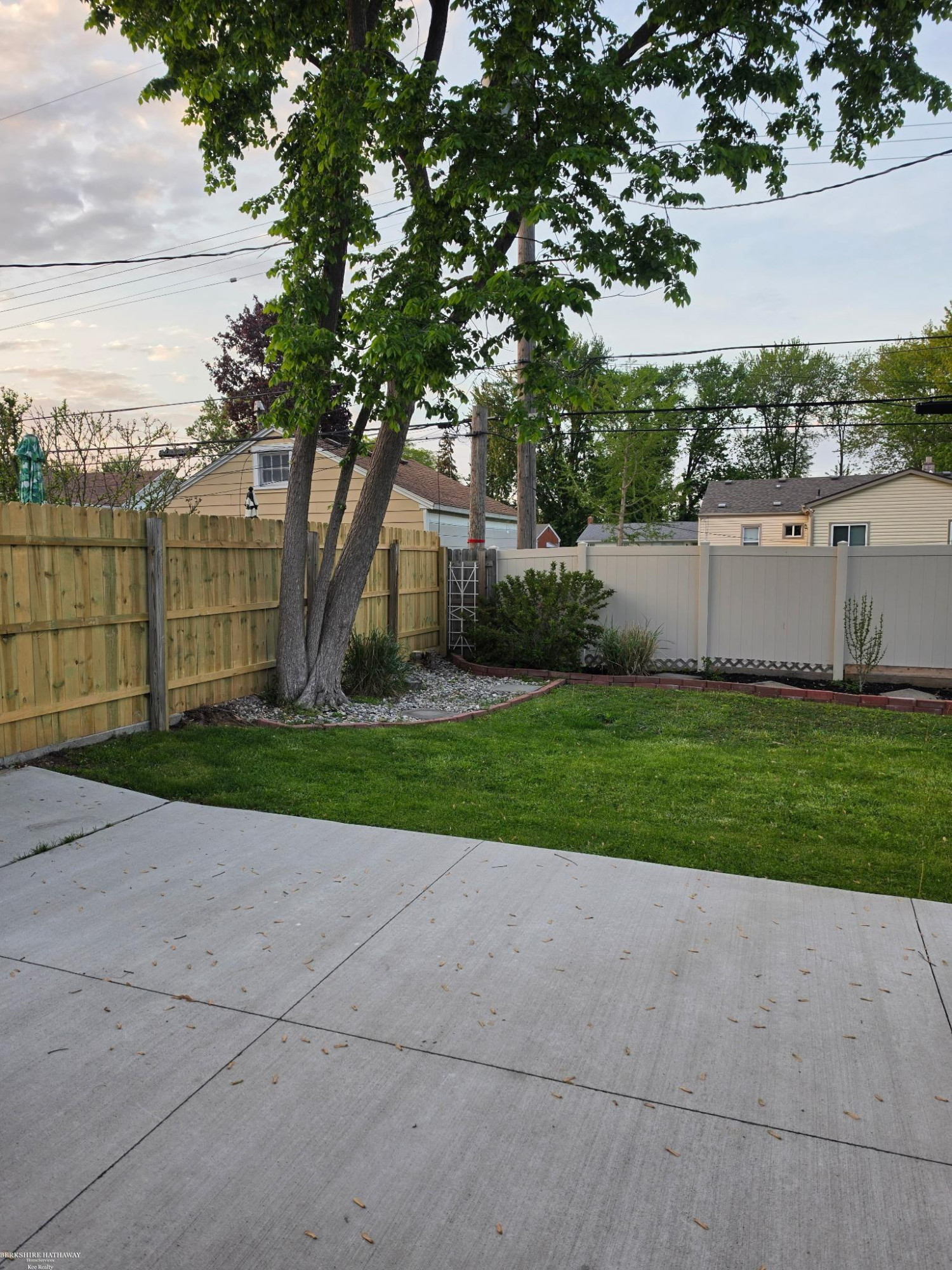 23005 Avon Street, Saint Clair Shores, MI 48082 — Photo 28