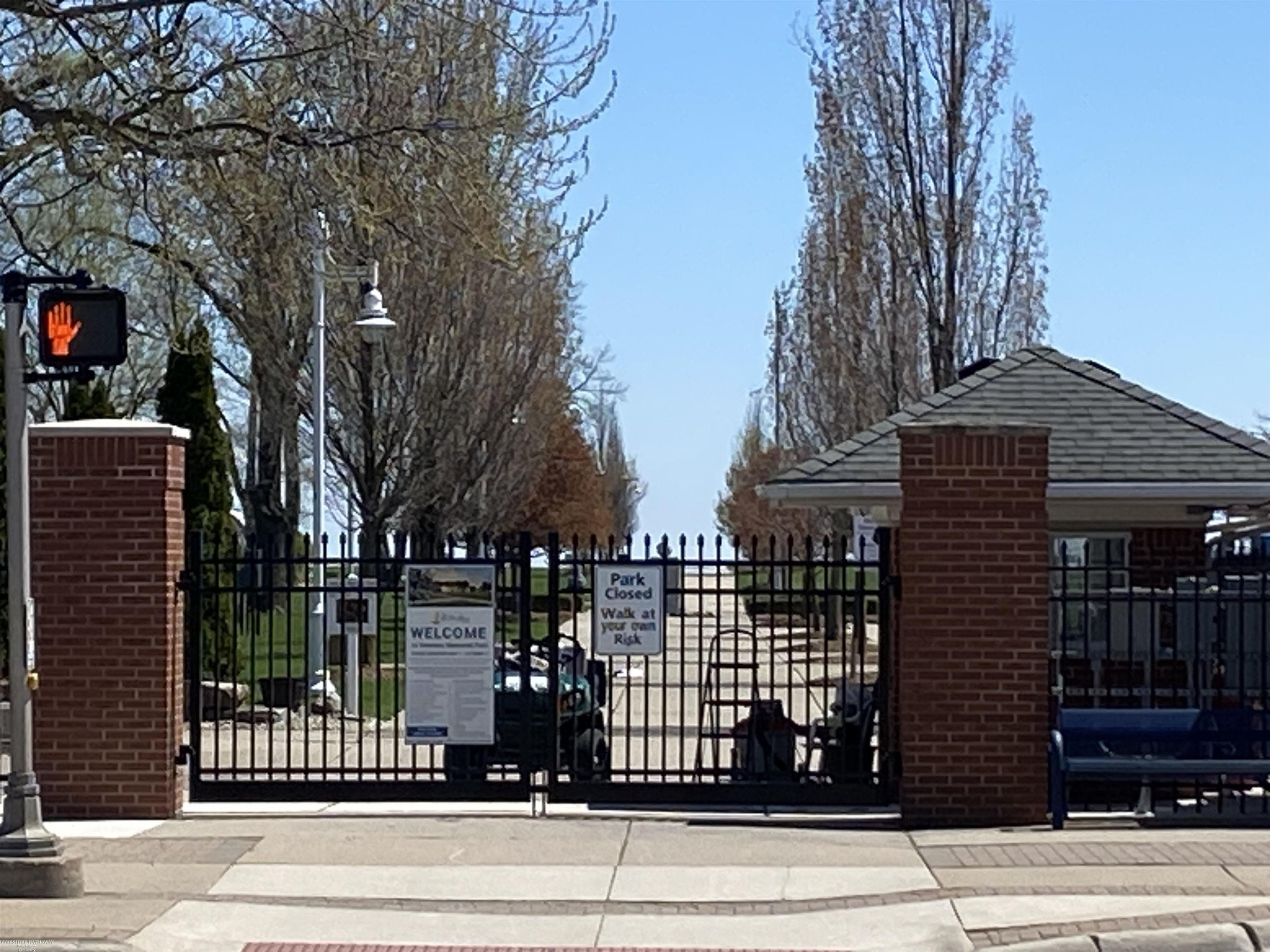 23005 Avon Street, Saint Clair Shores, MI 48082 — Photo 31