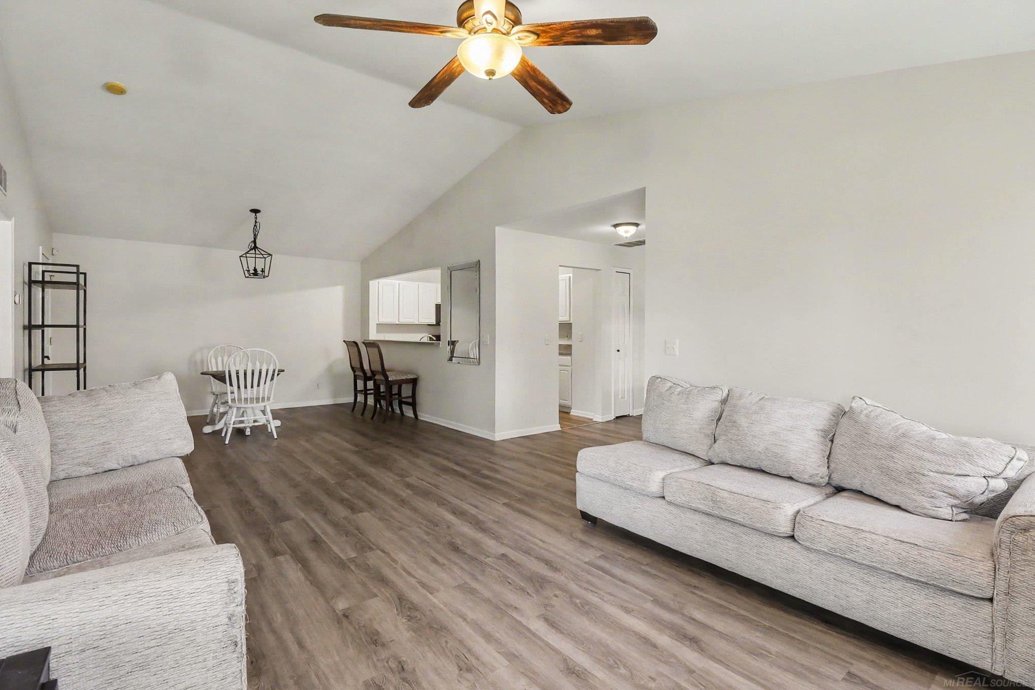 52328 Heatherstone Avenue, Macomb, MI 48042 — Photo 5