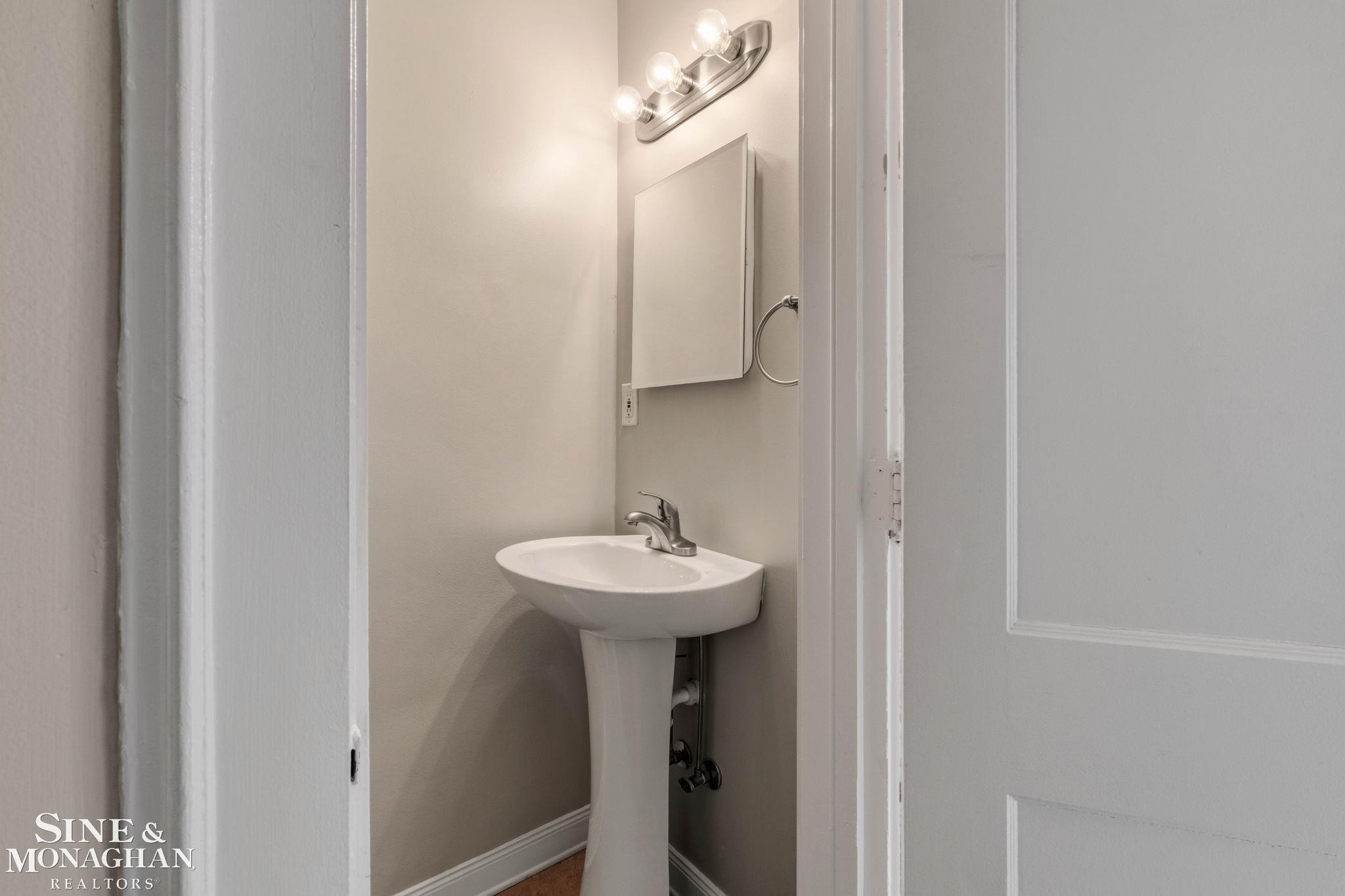 377 Rivard Boulevard, Grosse Pointe, MI 48230 — Photo 4