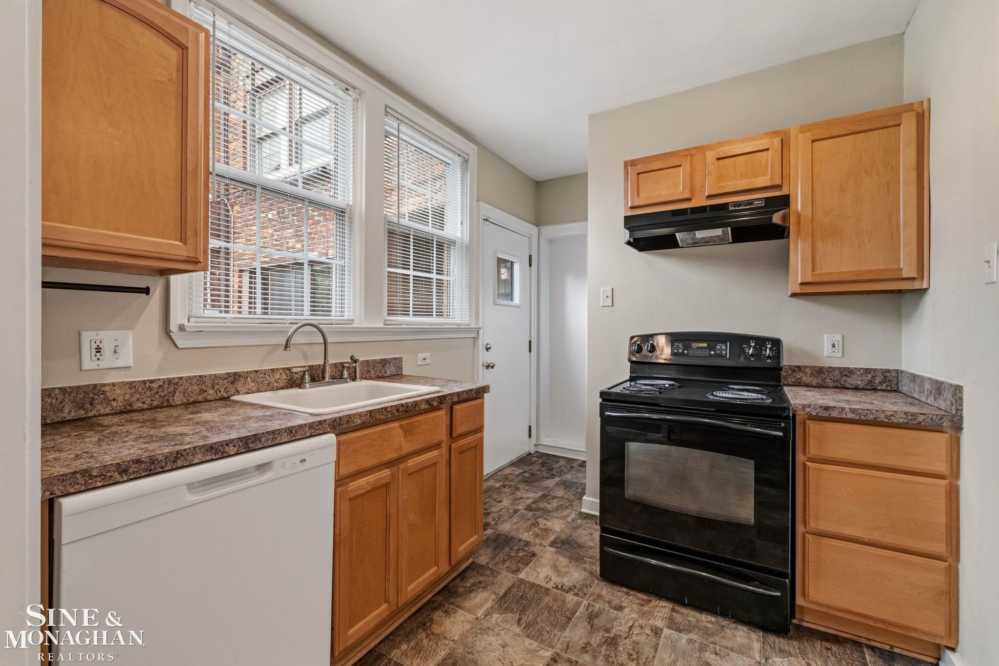 377 Rivard Boulevard, Grosse Pointe, MI 48230 — Photo 12