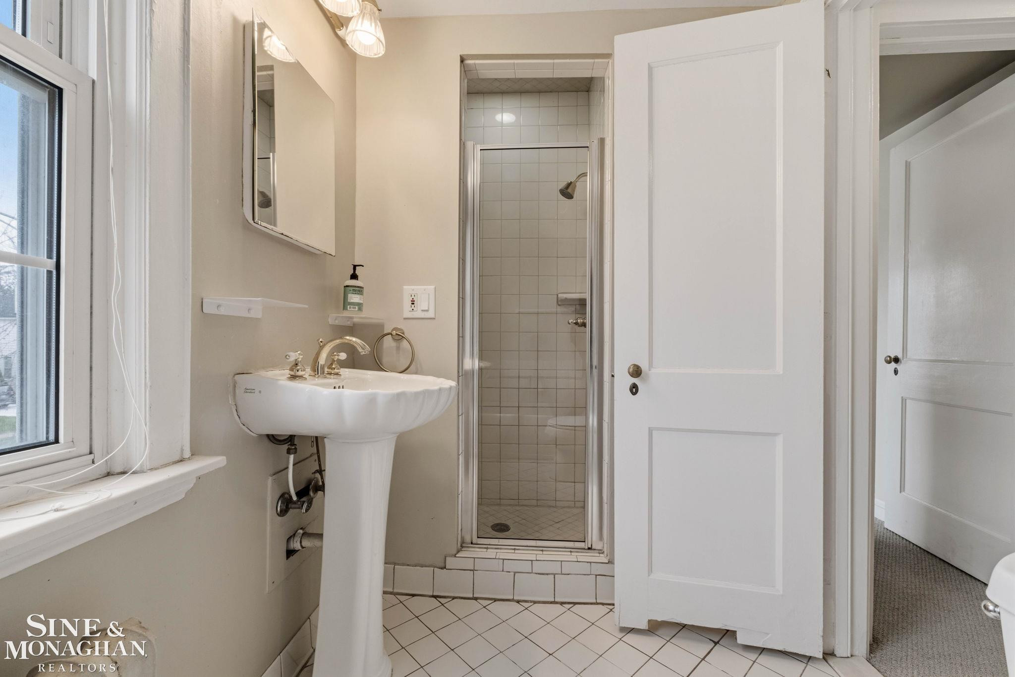 377 Rivard Boulevard, Grosse Pointe, MI 48230 — Photo 18