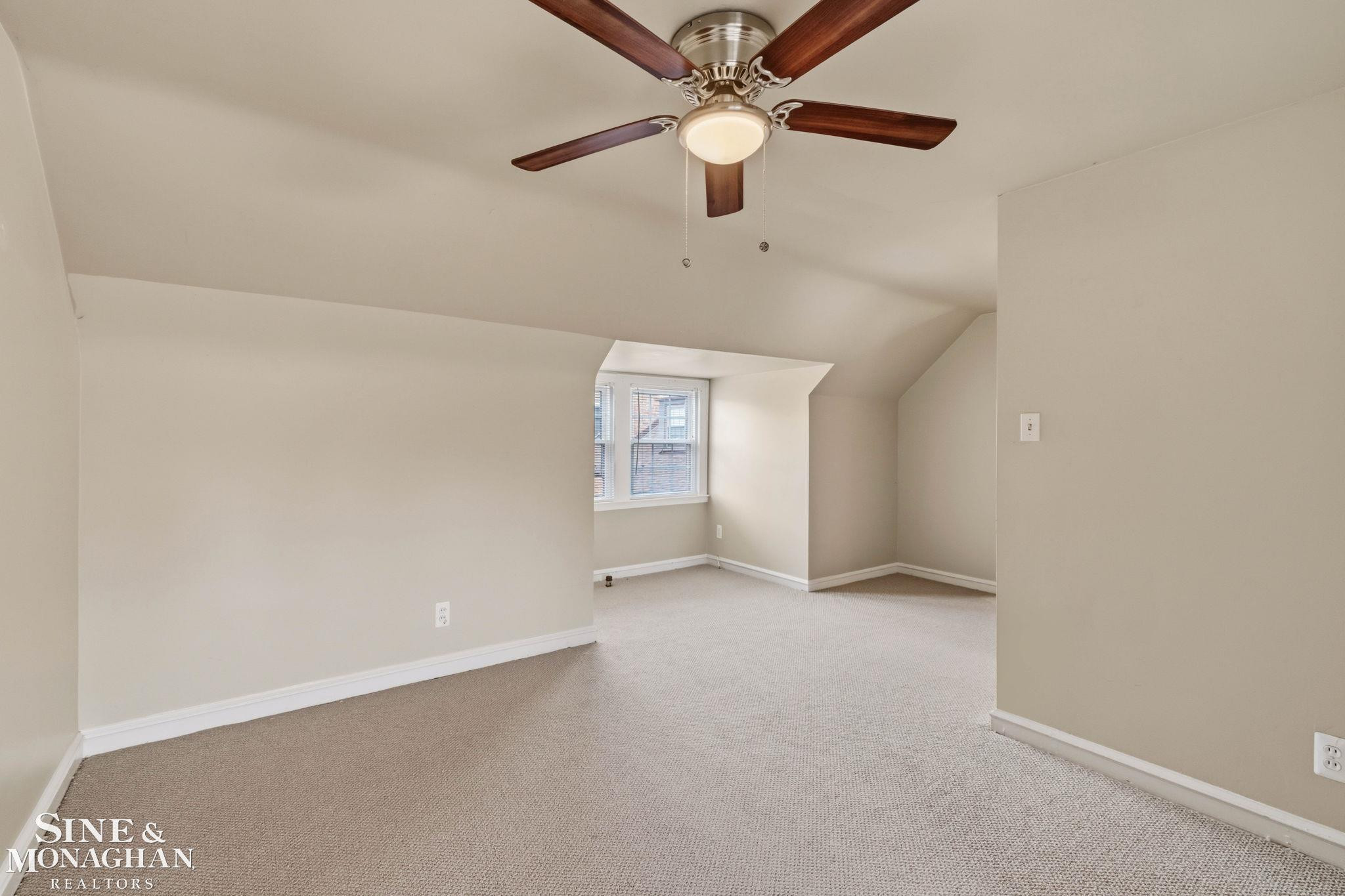 377 Rivard Boulevard, Grosse Pointe, MI 48230 — Photo 28