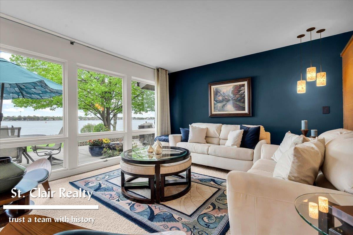 560 N Riverside Avenue, MI 48079 — Photo 14