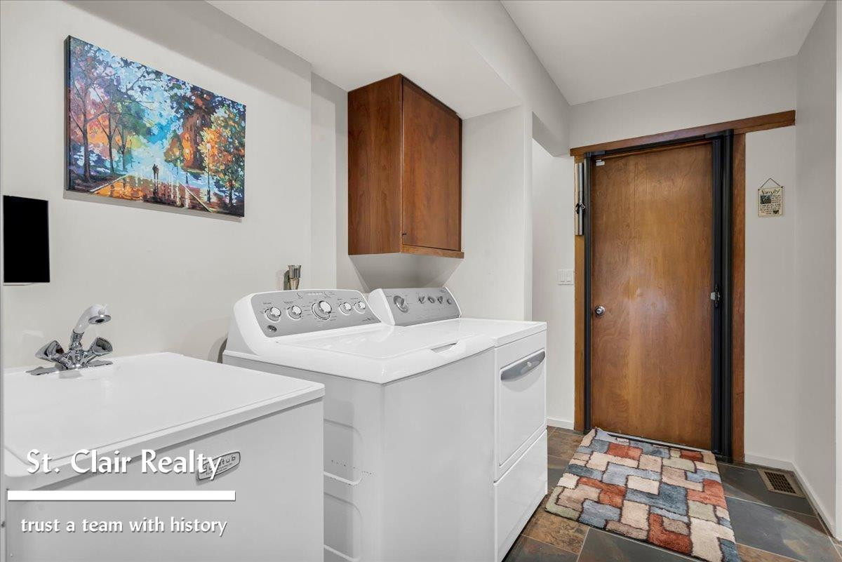 560 N Riverside Avenue, MI 48079 — Photo 15