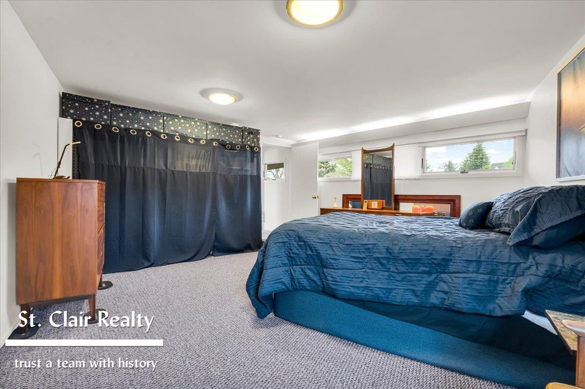 560 N Riverside Avenue, MI 48079 — Photo 32