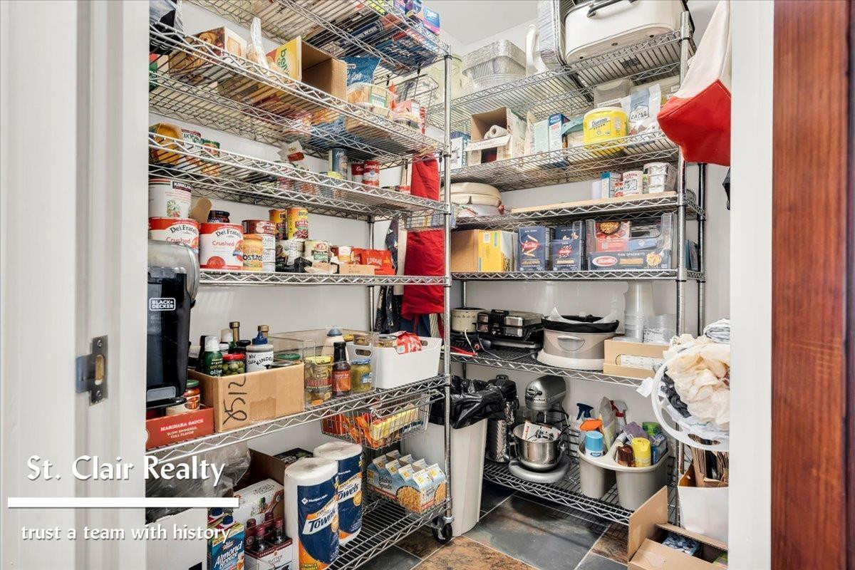560 N Riverside Avenue, MI 48079 — Photo 34