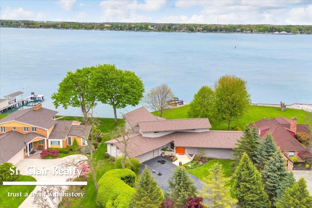560 N Riverside Avenue, MI 48079 — Photo 42
