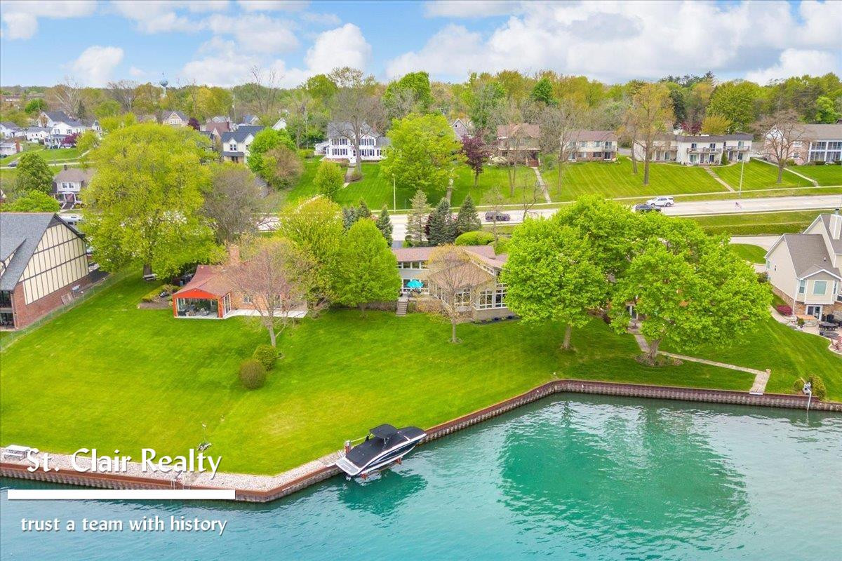 560 N Riverside Avenue, MI 48079 — Photo 43
