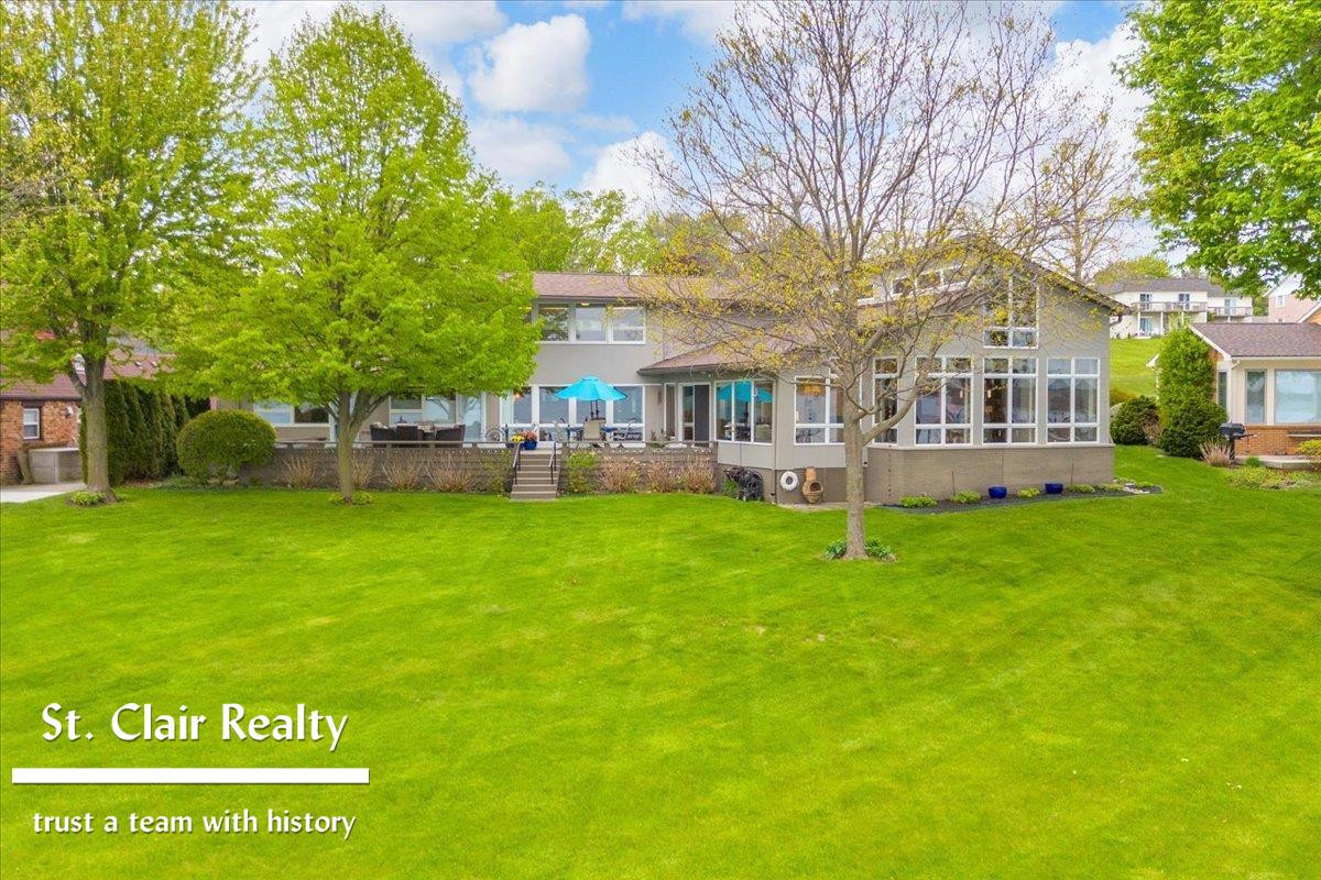 560 N Riverside Avenue, MI 48079 — Photo 45