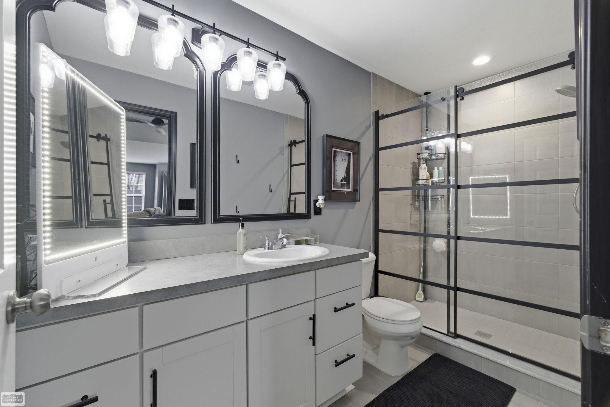 56756 Longhorn Drive, Utica, MI 48316 — Photo 24