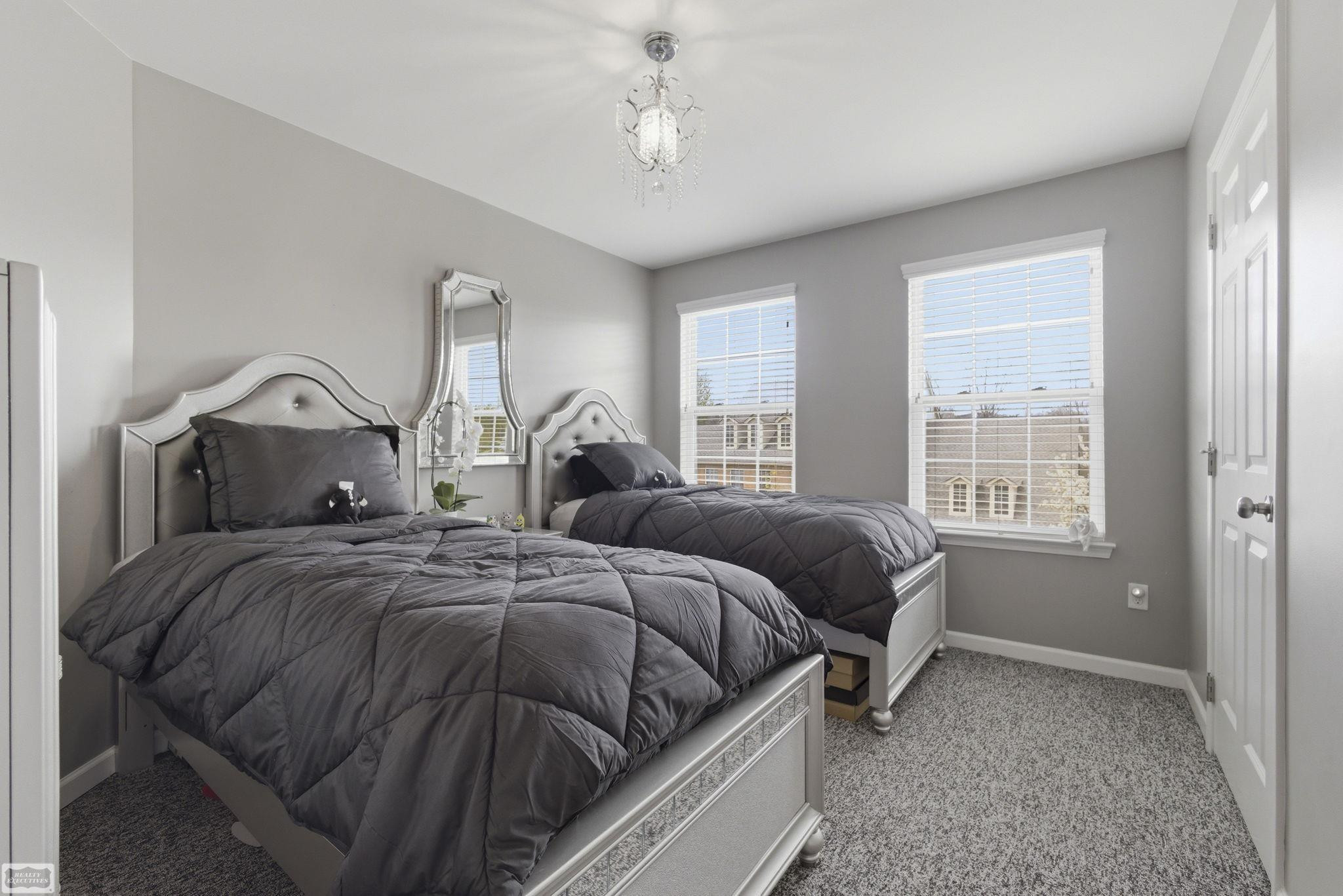 56756 Longhorn Drive, Utica, MI 48316 — Photo 26