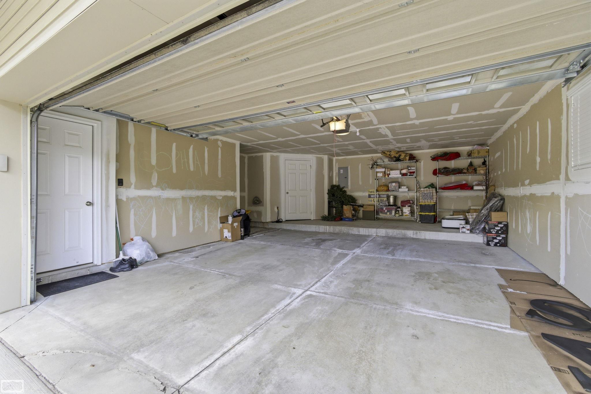 56756 Longhorn Drive, Utica, MI 48316 — Photo 29