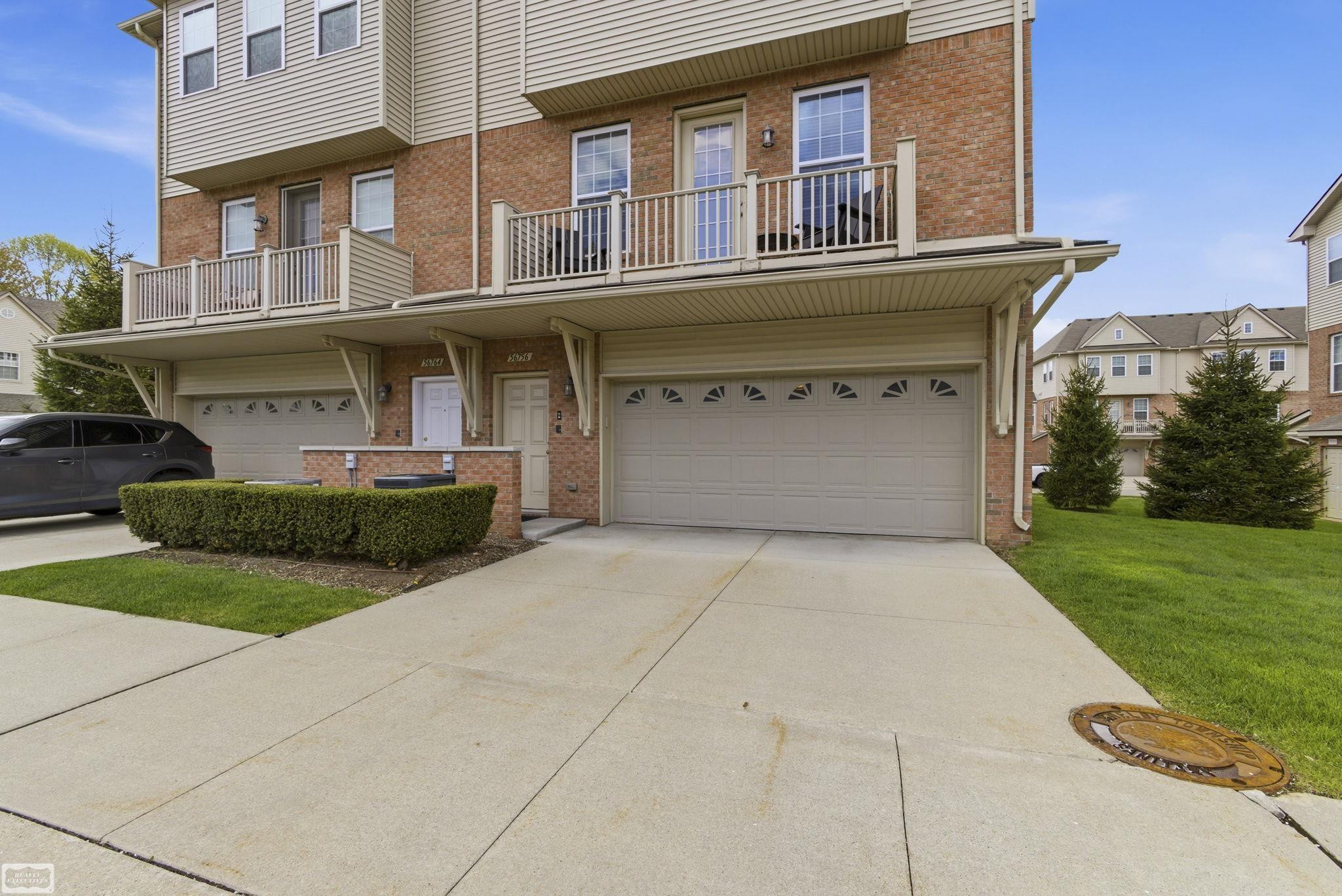 56756 Longhorn Drive, Utica, MI 48316 — Photo 31