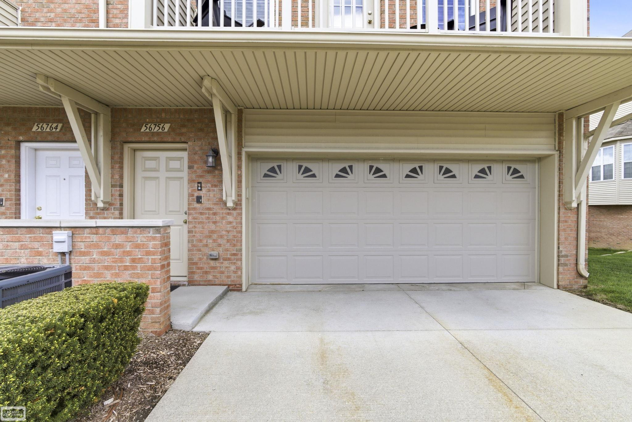 56756 Longhorn Drive, Utica, MI 48316 — Photo 32