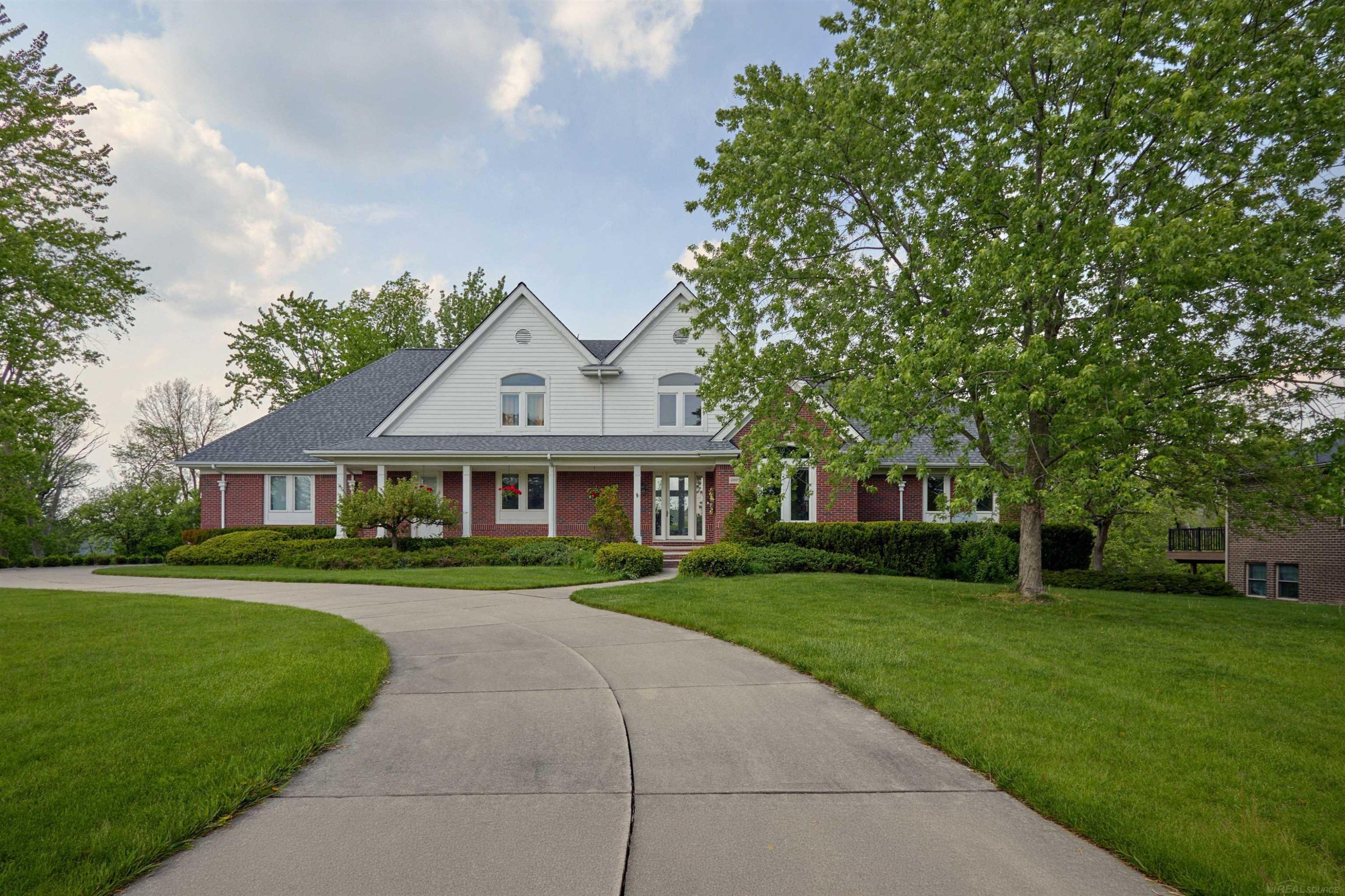 4897 18 1/2 Mile Road, Sterling Heights, MI 48314 — front exterior