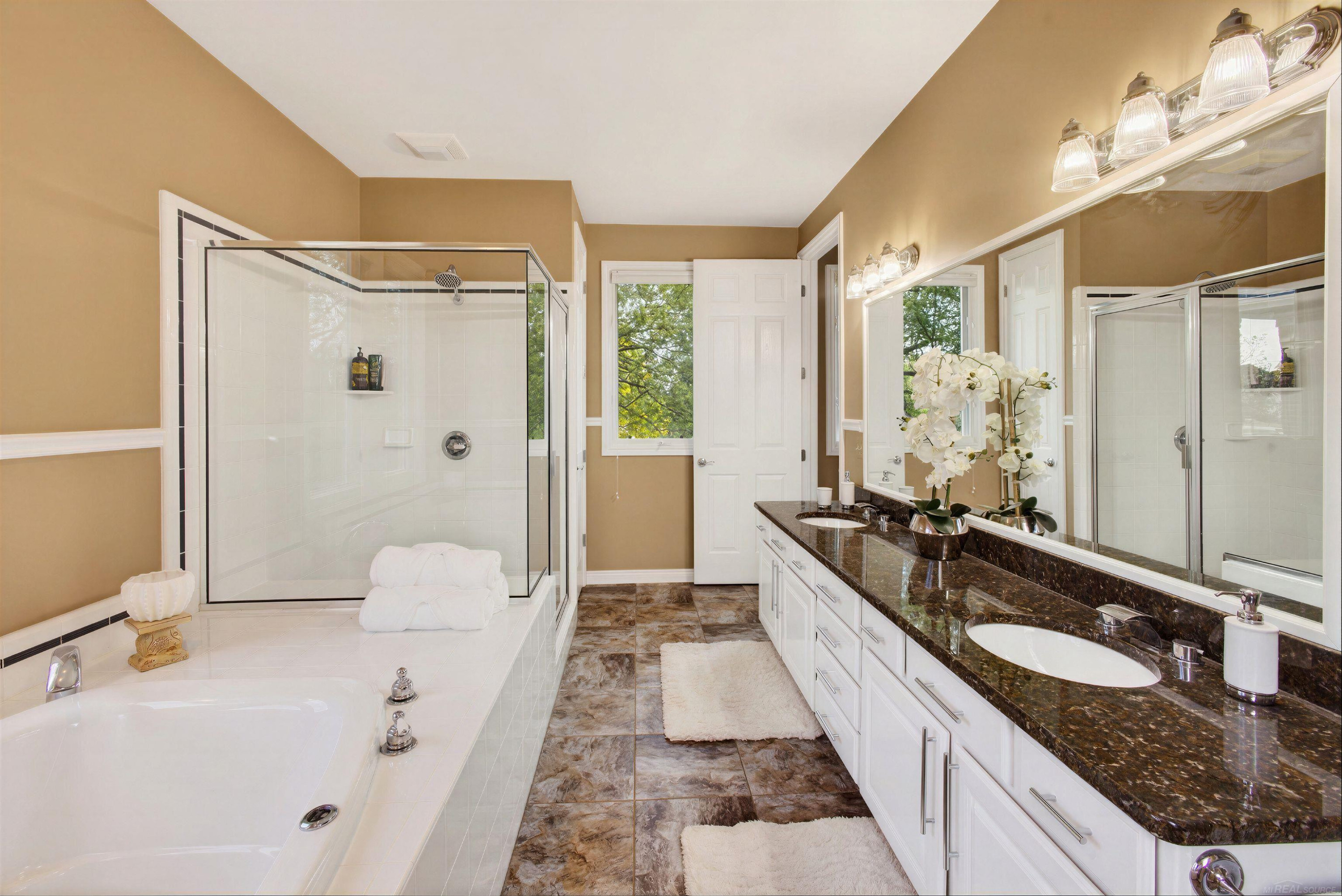 4897 18 1/2 Mile Road, Sterling Heights, MI 48314 — Photo 11