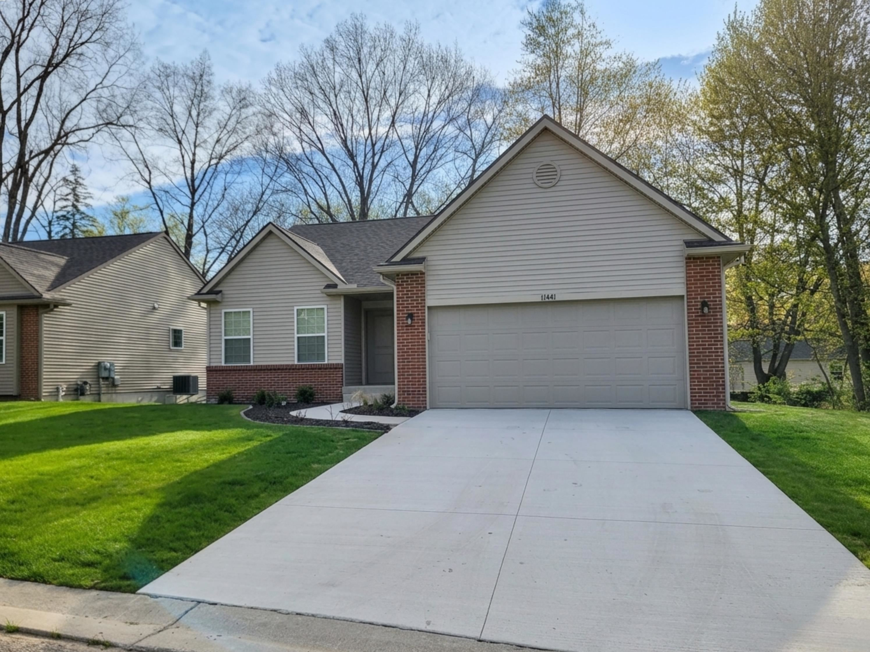 11453 Hidden Oaks Drive, Clio, MI 48420
