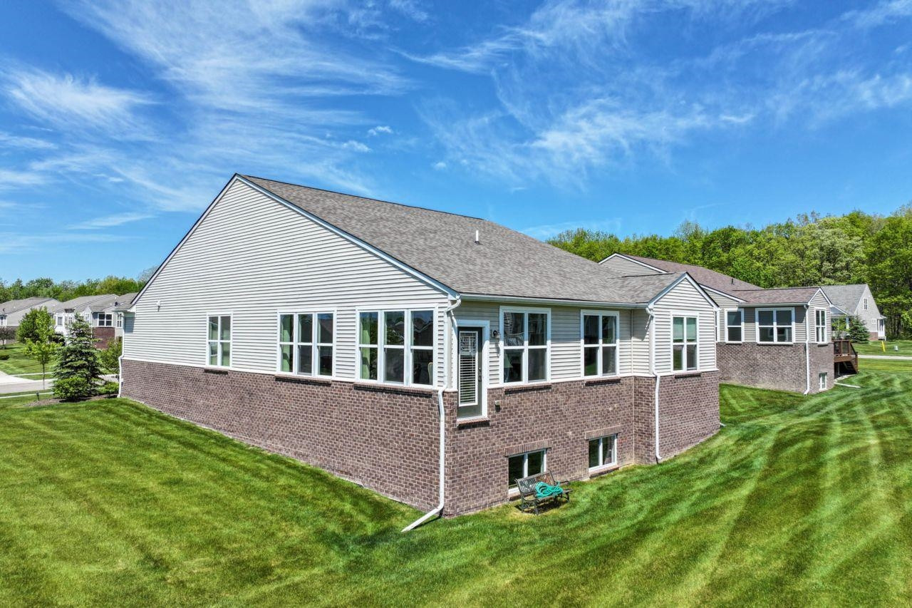 9287 Pebble Beach Lane, Grand Blanc, MI 48439 — Photo 4