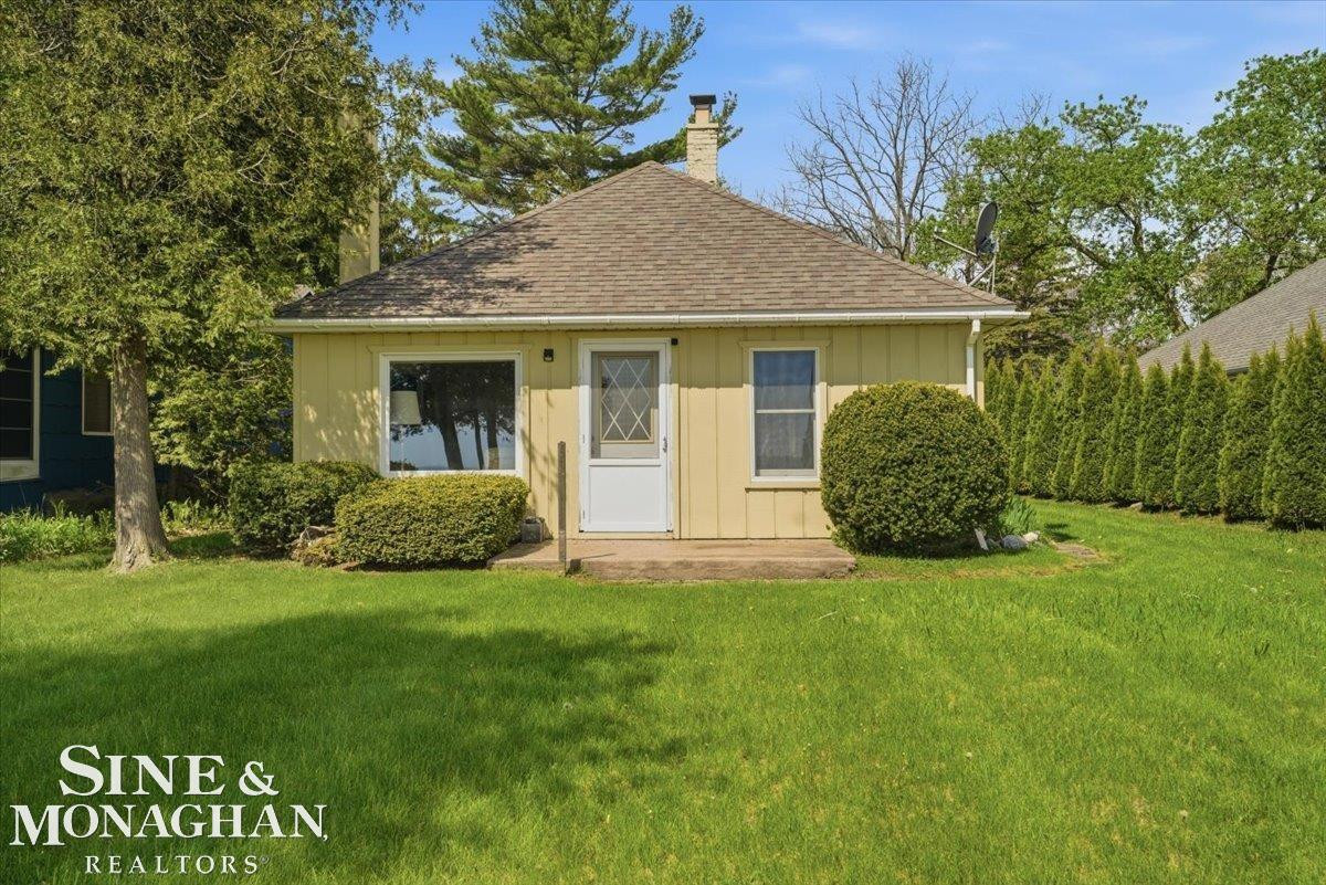 637 S Lakeshore Rd Road, Port Sanilac, MI 48469