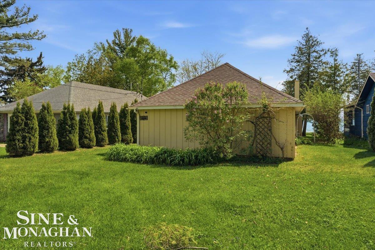 637 S Lakeshore Rd Road, Port Sanilac, MI 48469 — Photo 31