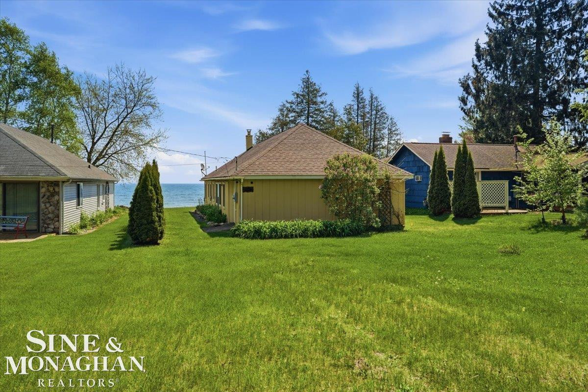 637 S Lakeshore Rd Road, Port Sanilac, MI 48469 — Photo 32