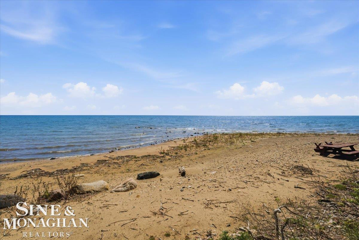 637 S Lakeshore Rd Road, Port Sanilac, MI 48469 — Photo 34