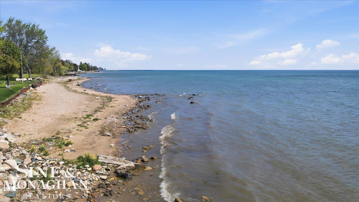 637 S Lakeshore Rd Road, Port Sanilac, MI 48469 — Photo 37