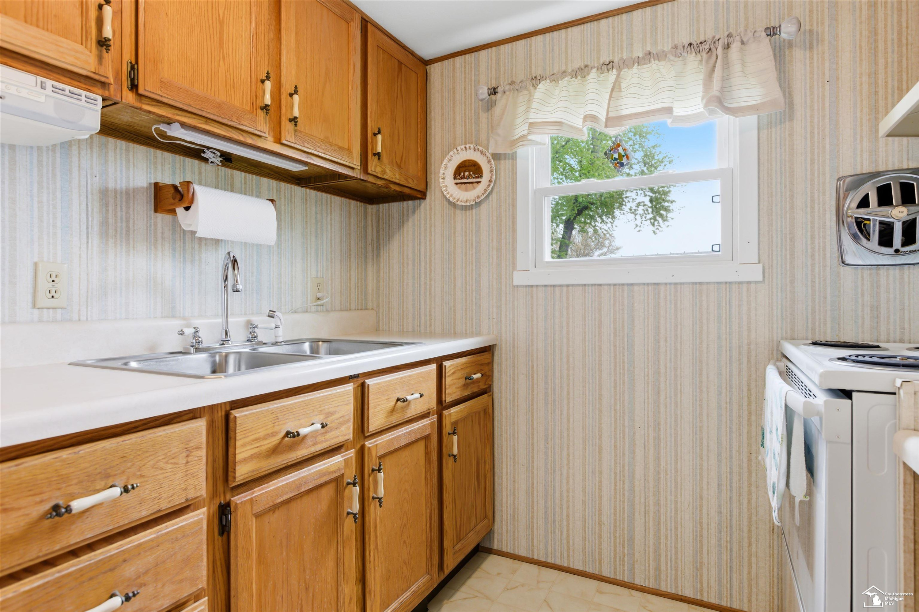 12337 Laird Road, Brooklyn, MI 49230 — Photo 9
