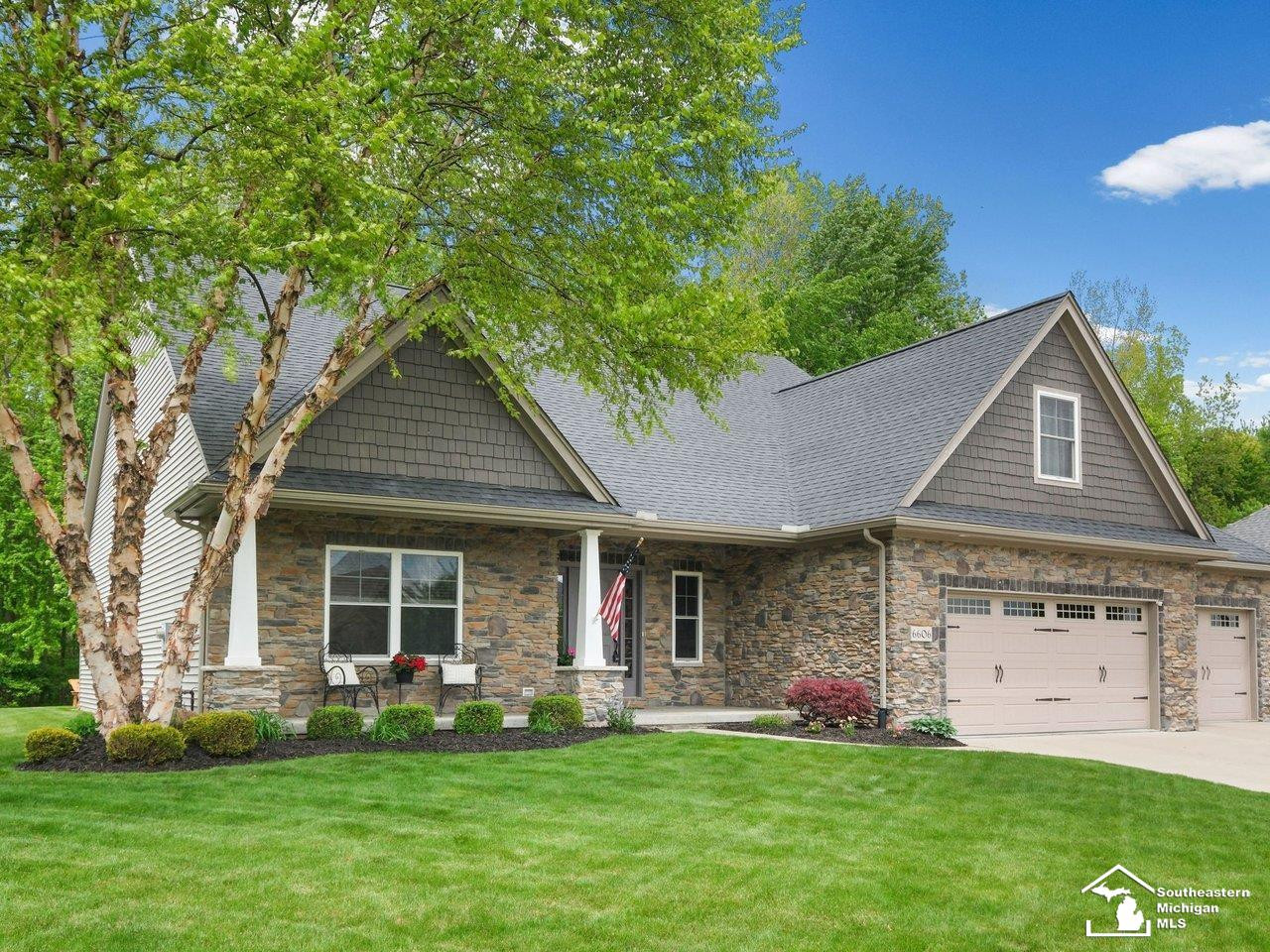 6606 Summerlyn Boulevard, Lambertville, MI 48144 — Photo 2