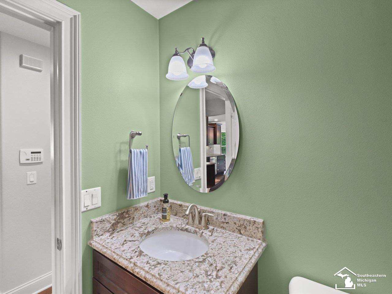 6606 Summerlyn Boulevard, Lambertville, MI 48144 — Photo 21