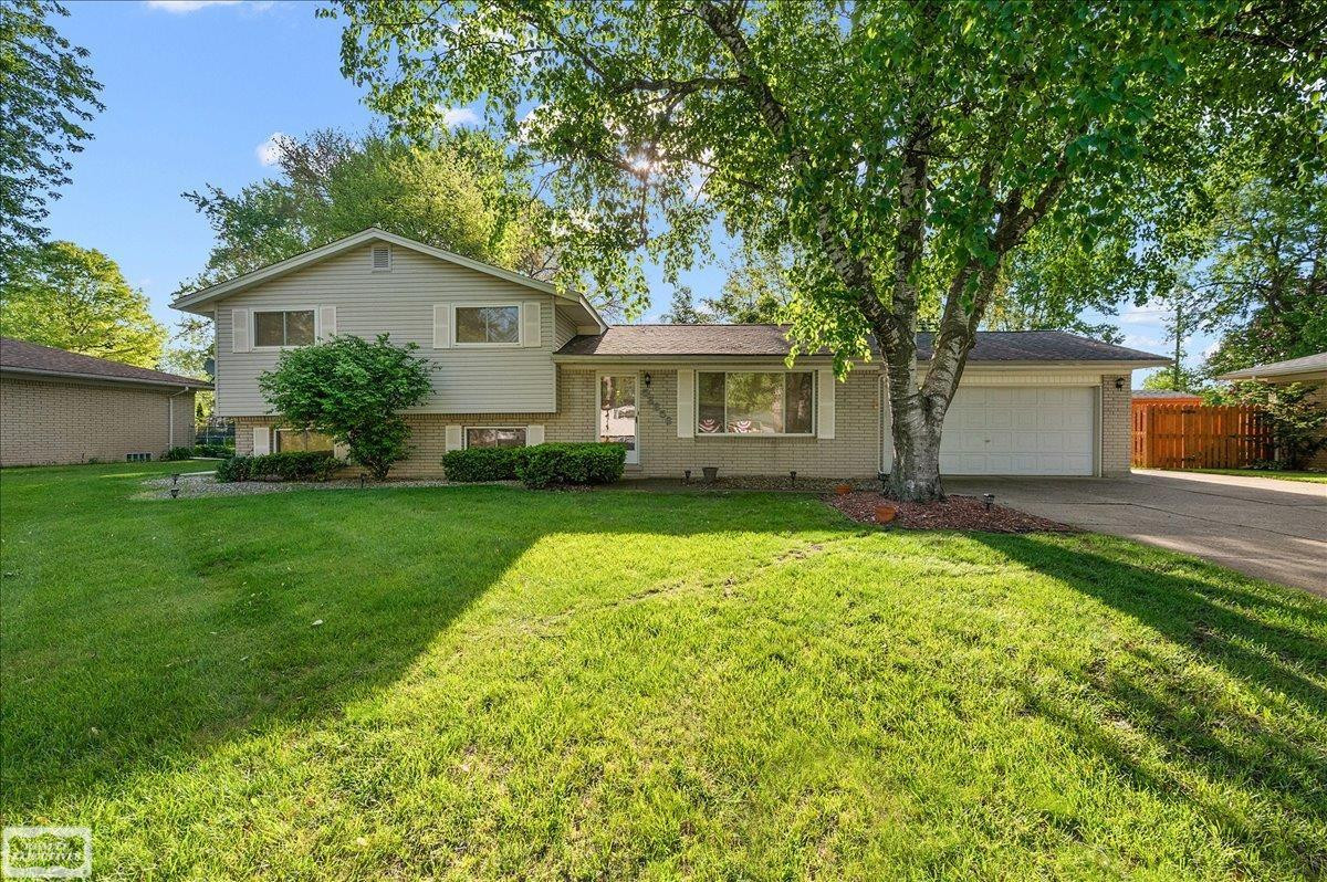 53656 Lynnham Lane, Shelby Twp, MI 48316 — front exterior