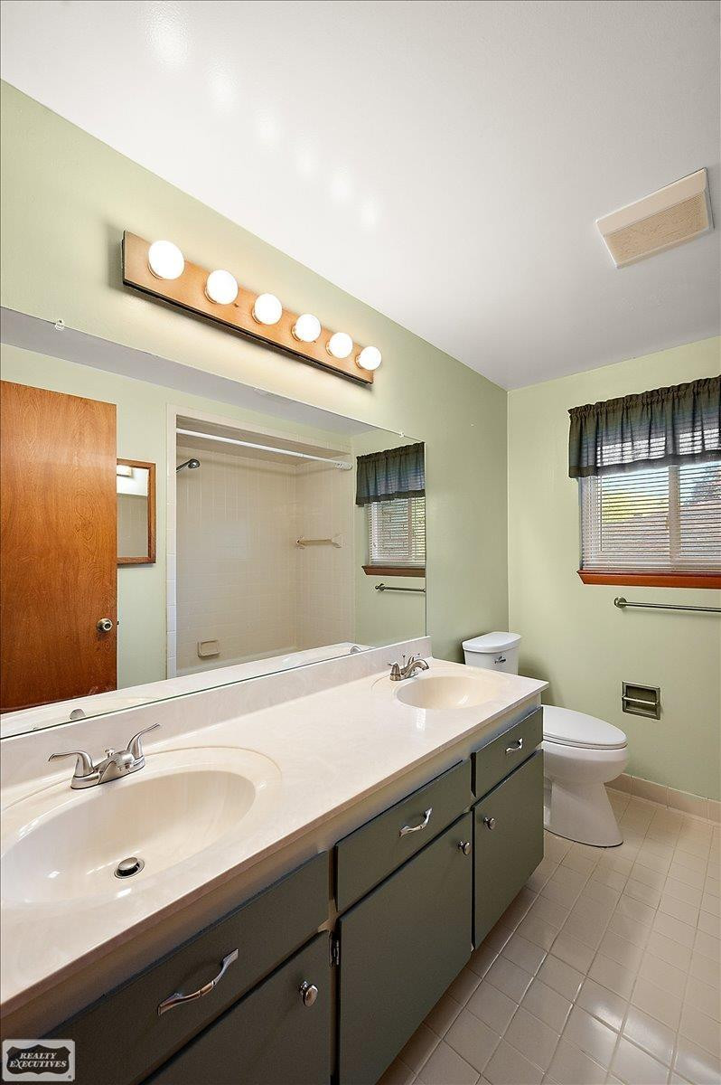 53656 Lynnham Lane, Shelby Twp, MI 48316 — Photo 28