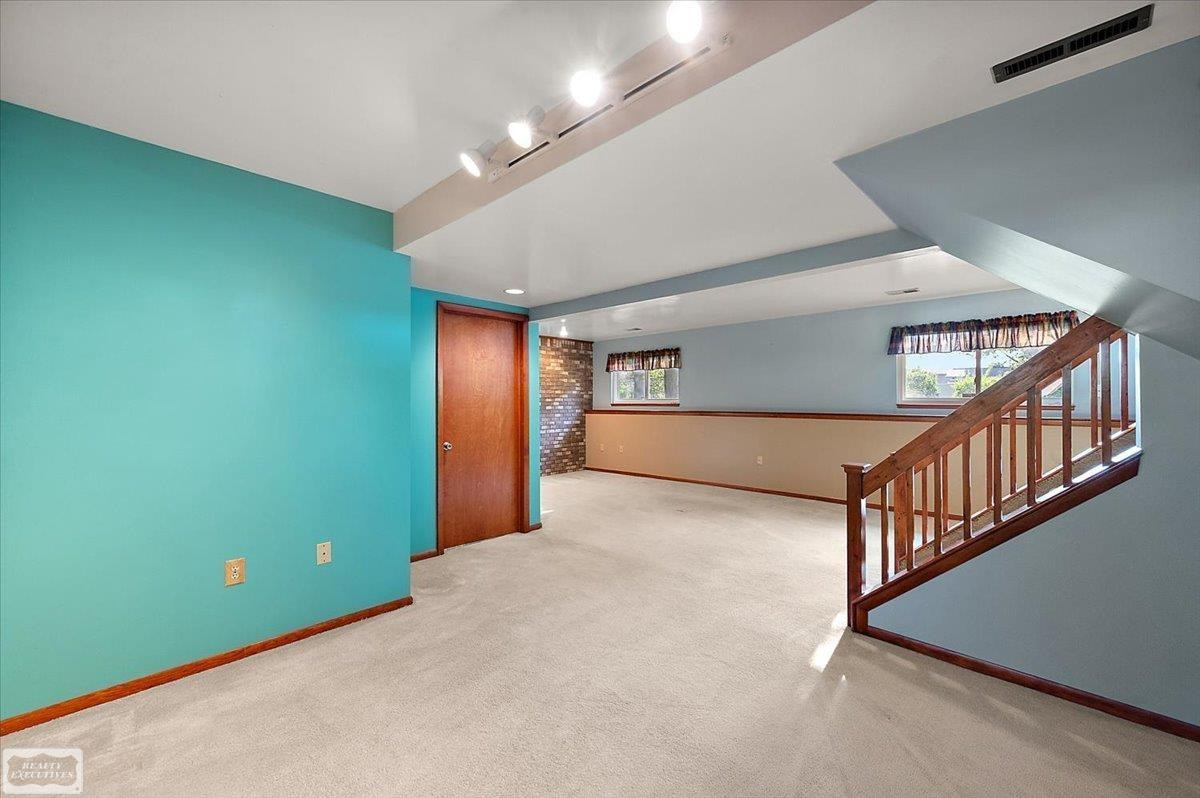 53656 Lynnham Lane, Shelby Twp, MI 48316 — Photo 38