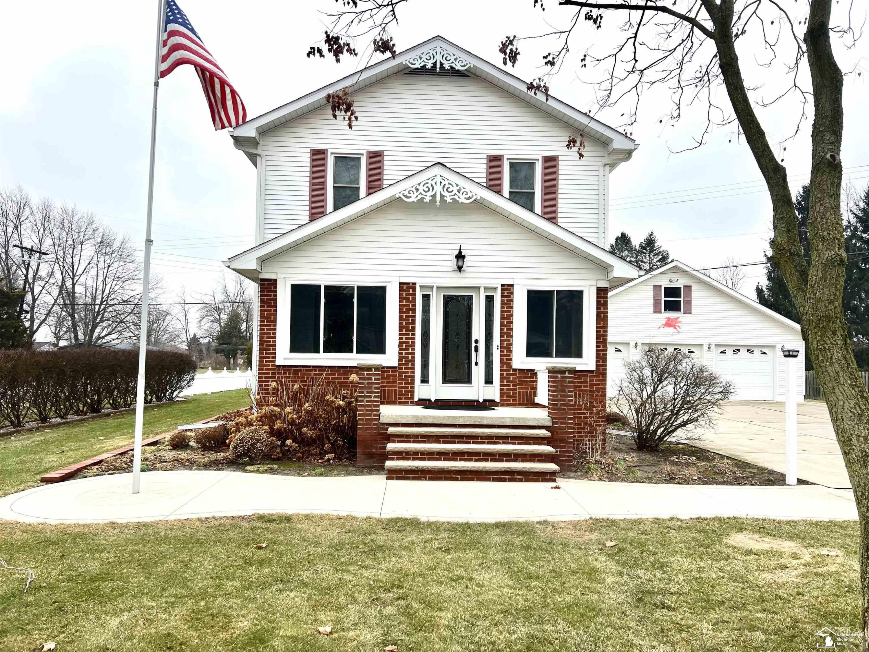 4011 Bluebush Road, Monroe, MI 48162