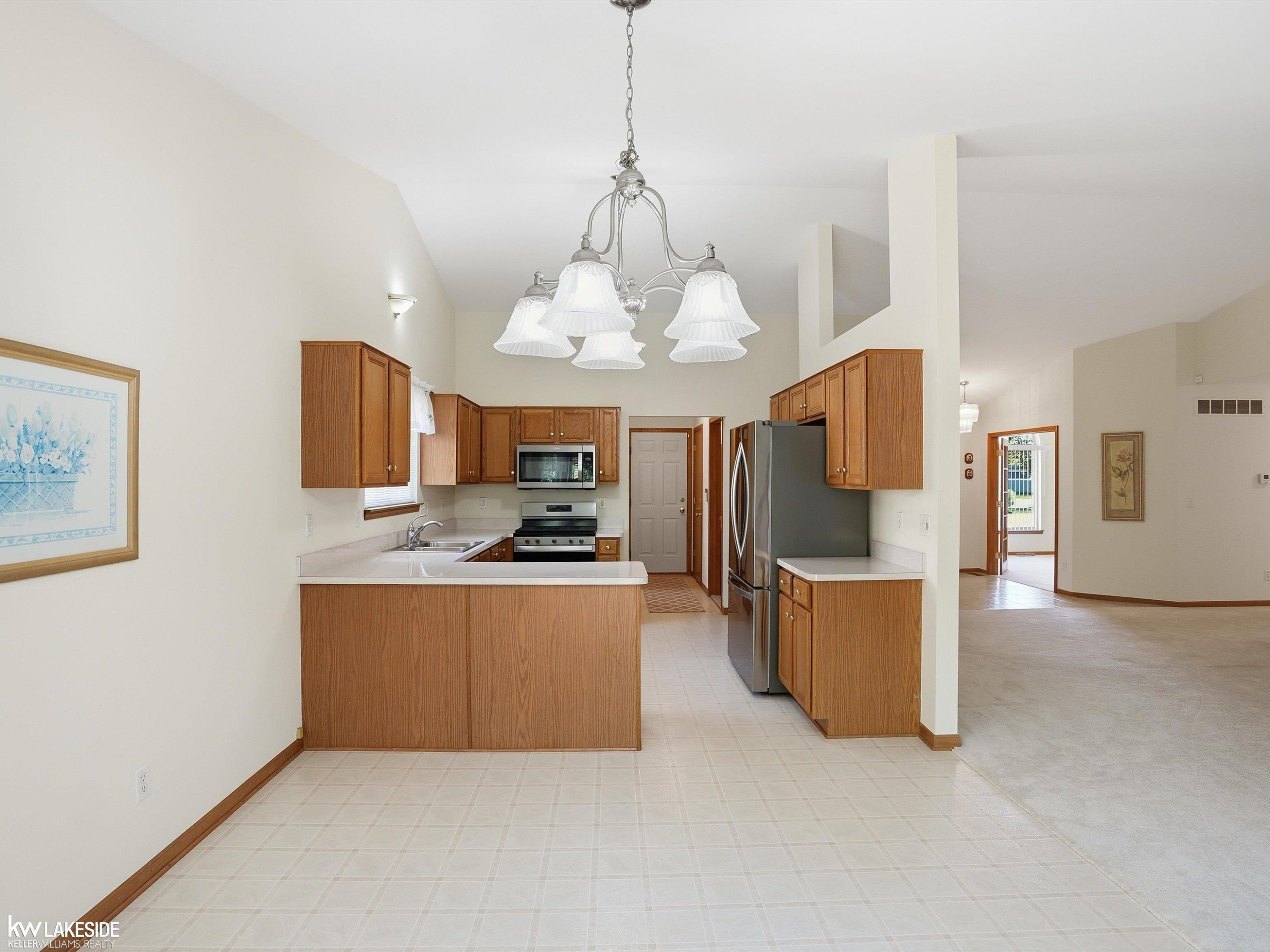 51927 Copper Creek Court, Chesterfield, MI 48047 — Photo 11