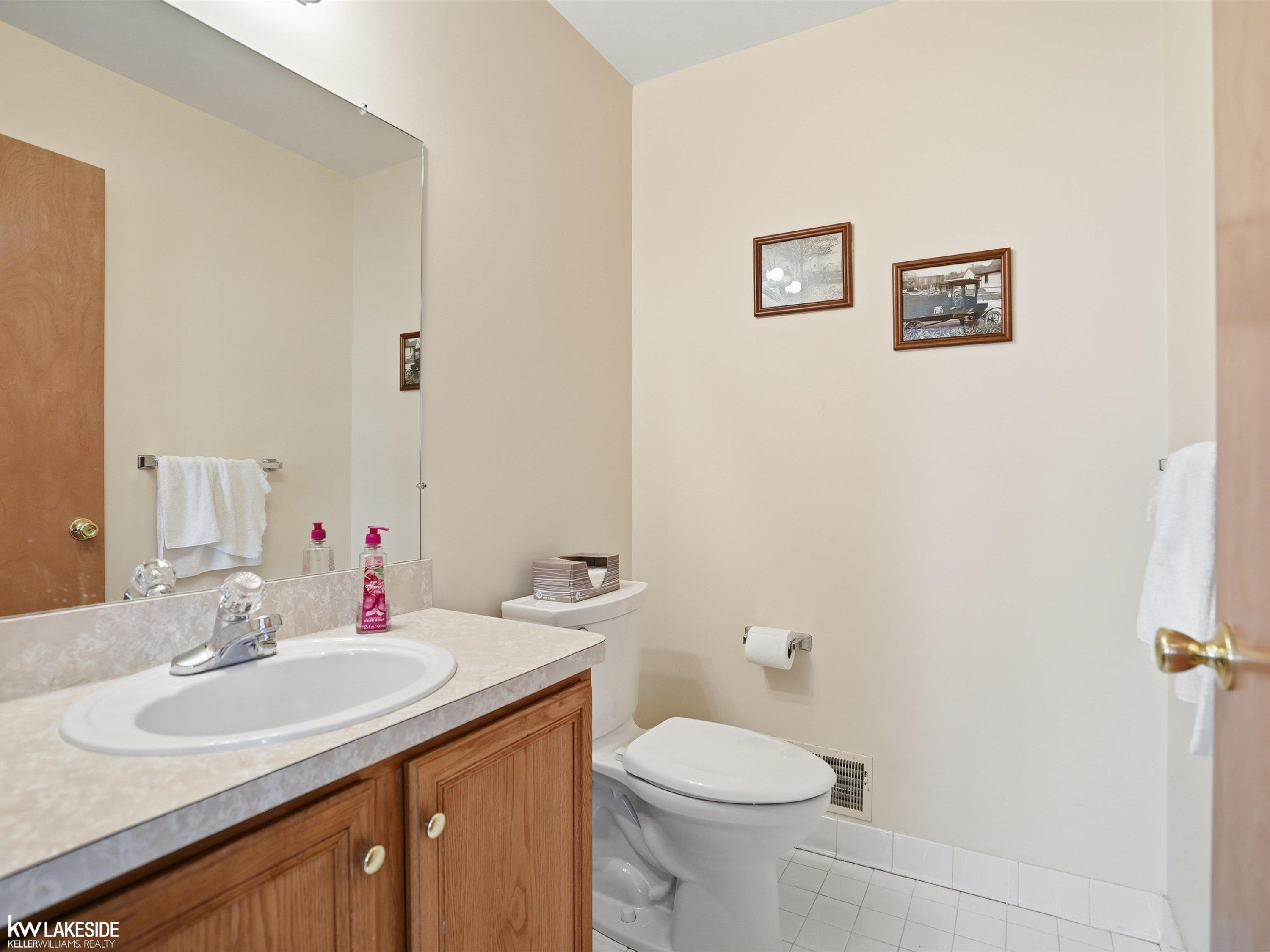 51927 Copper Creek Court, Chesterfield, MI 48047 — Photo 19