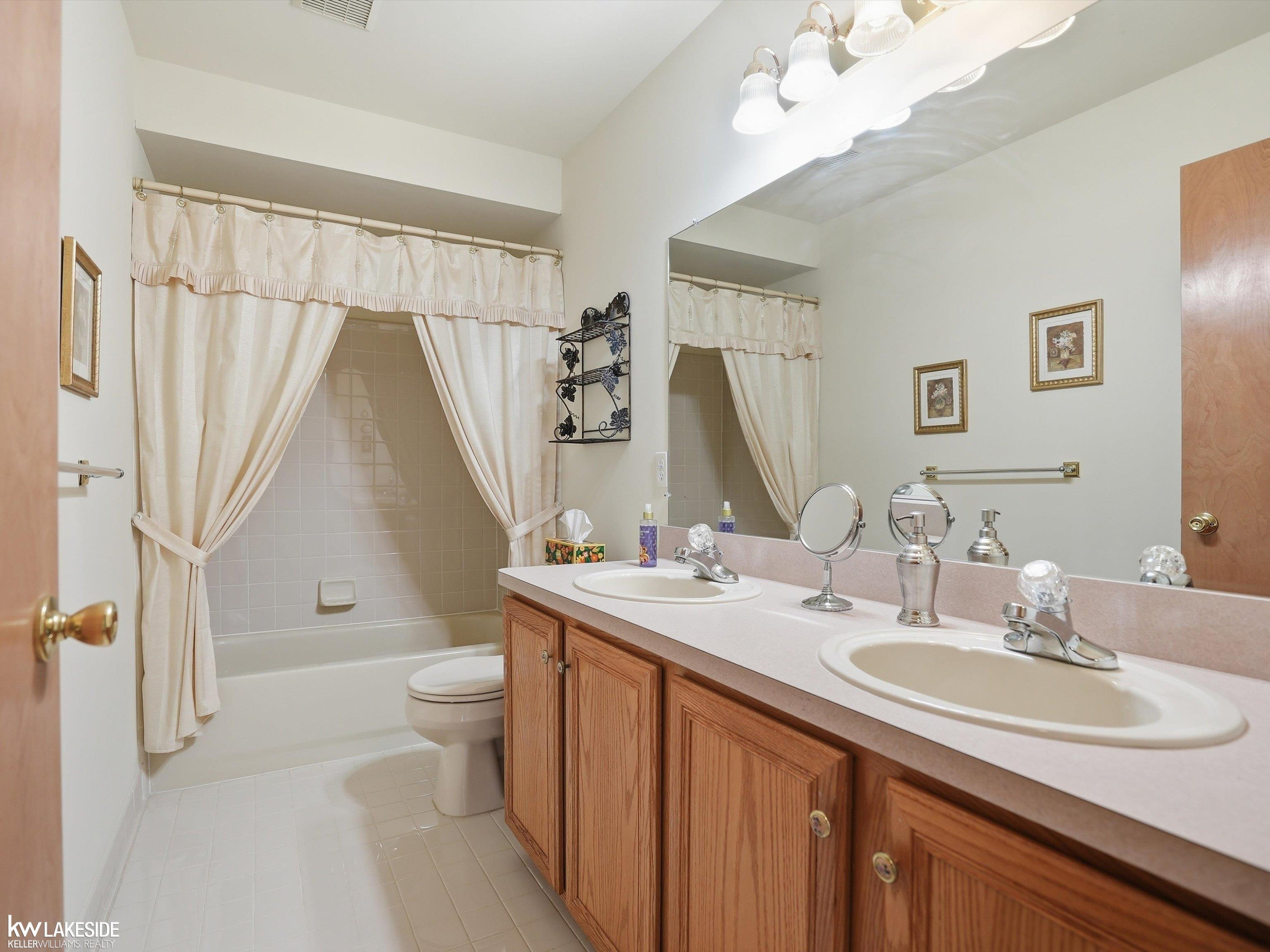 51927 Copper Creek Court, Chesterfield, MI 48047 — Photo 22