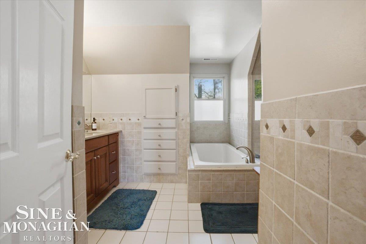 3448 Timberline Drive, MI 48049 — Photo 31