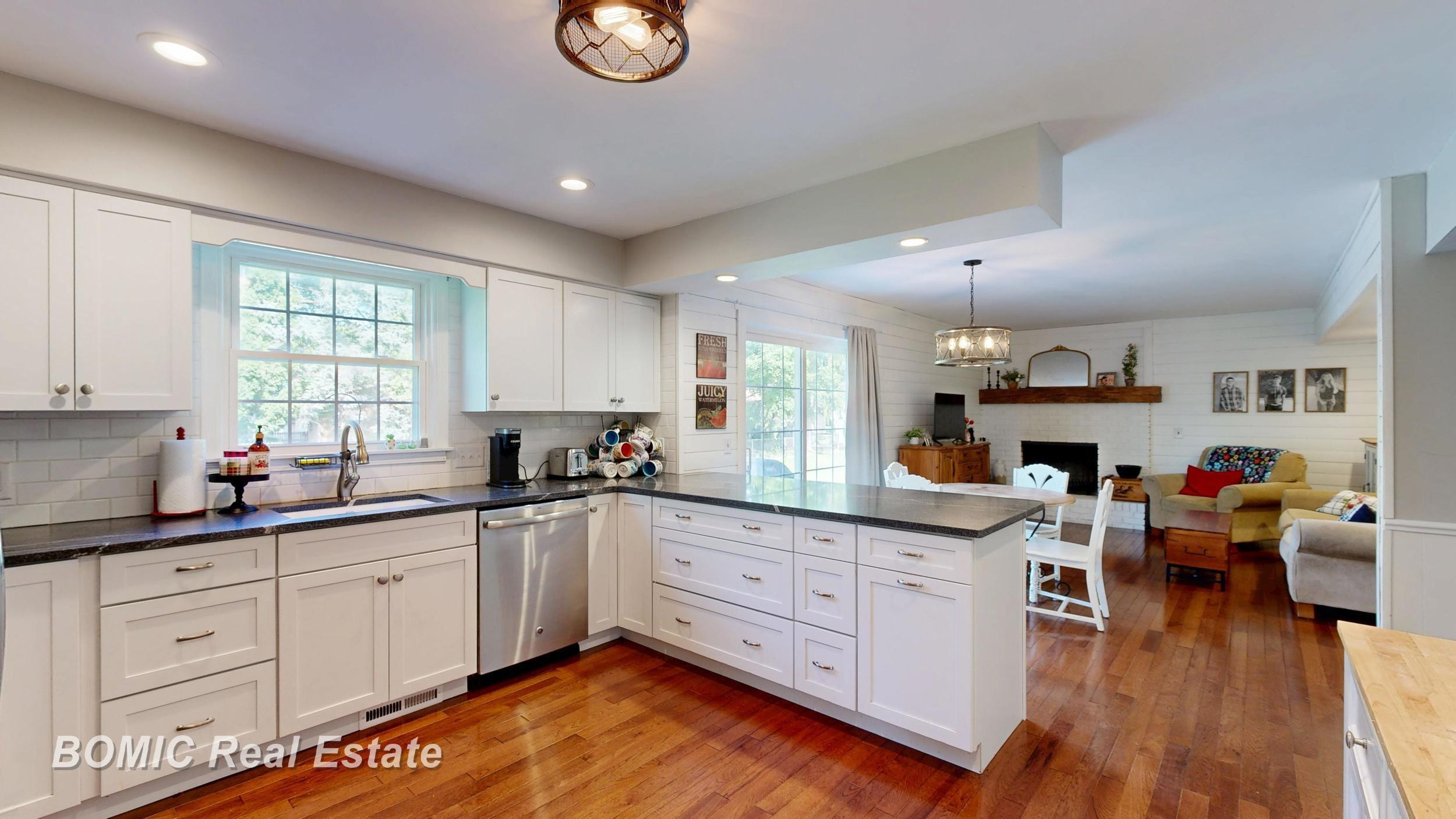 12 Franconian Court, Frankenmuth, MI 48734 — Photo 2