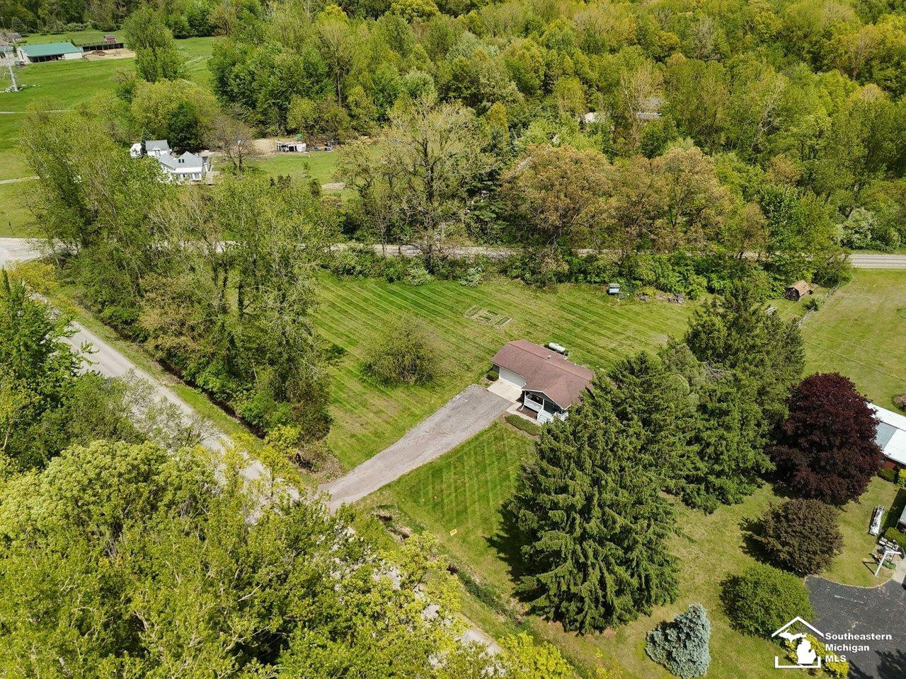 2037 Meanwell Road, Dundee, MI 48131 — Photo 43