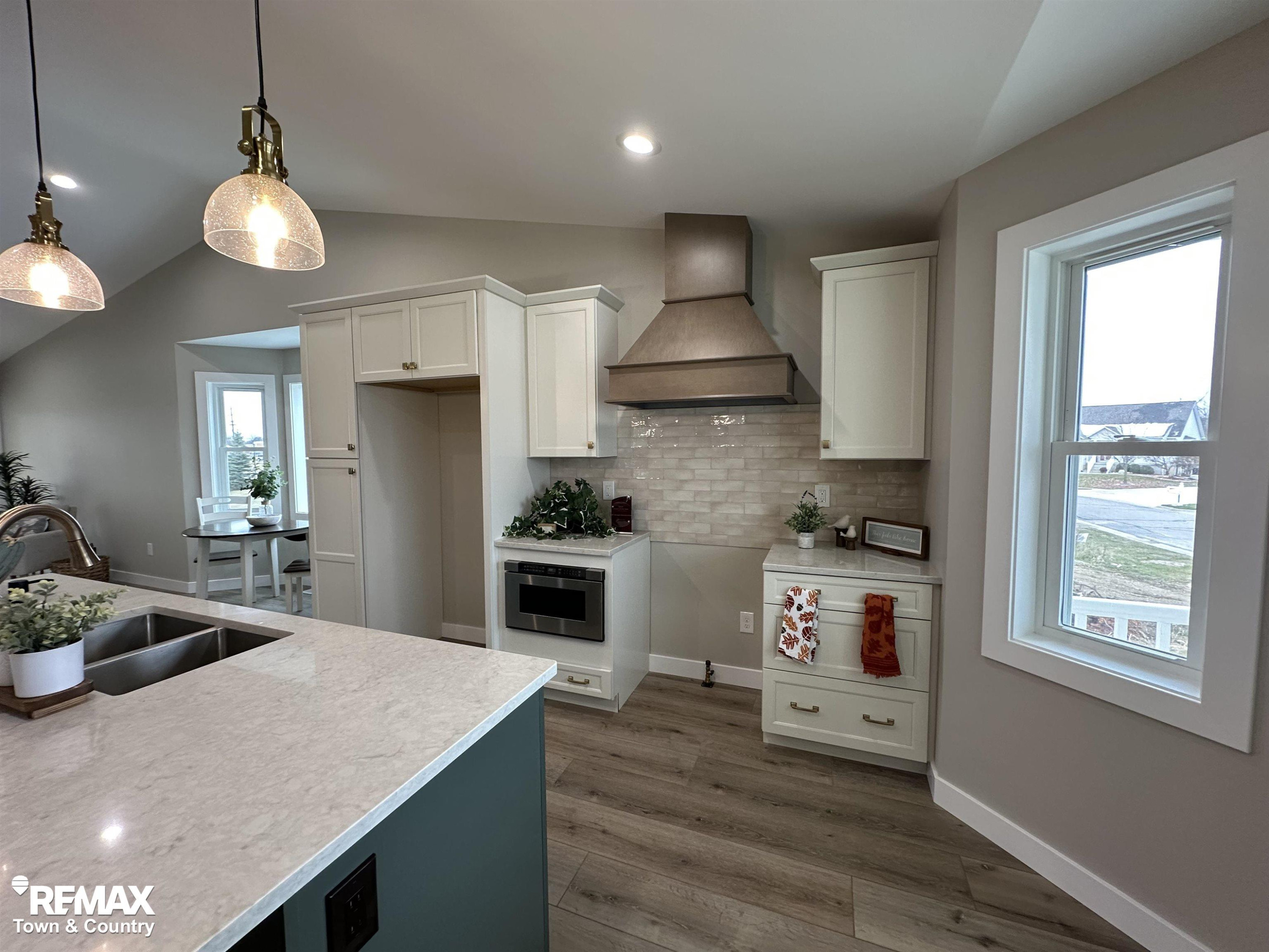 1430 Mallard Circle, Owosso, MI 48867 — Photo 5