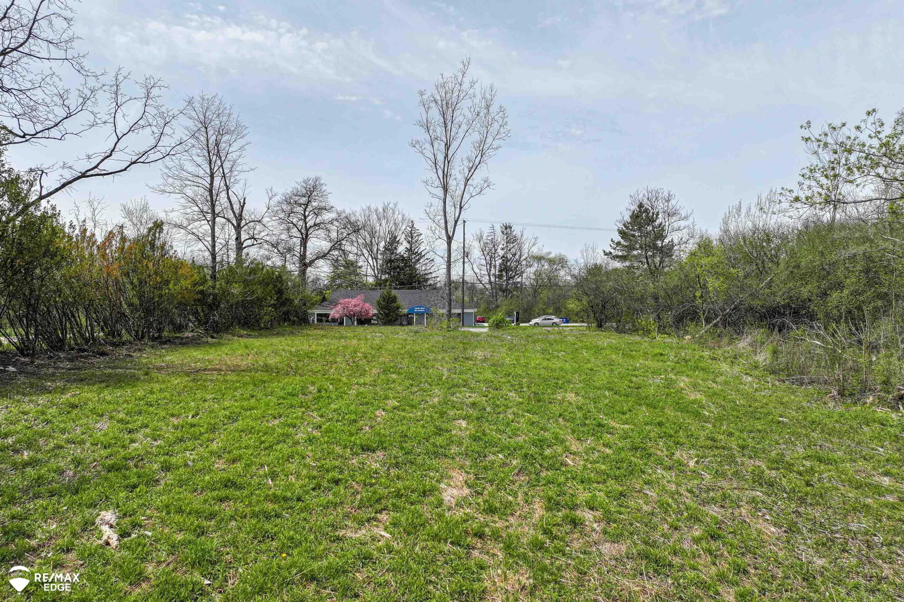 3353 S Center Road, Burton, MI 48519