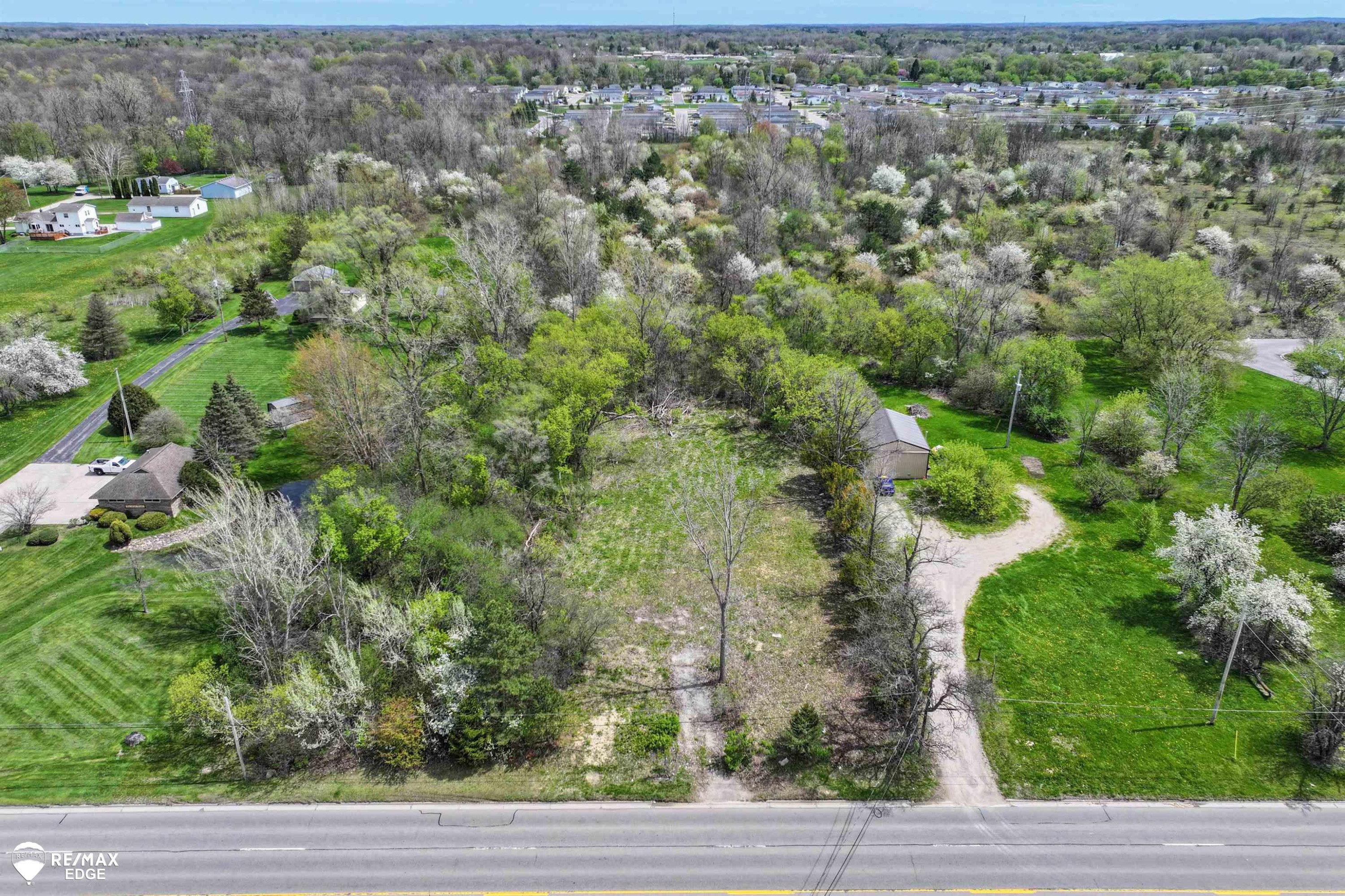 3353 S Center Road, Burton, MI 48519 — Photo 8