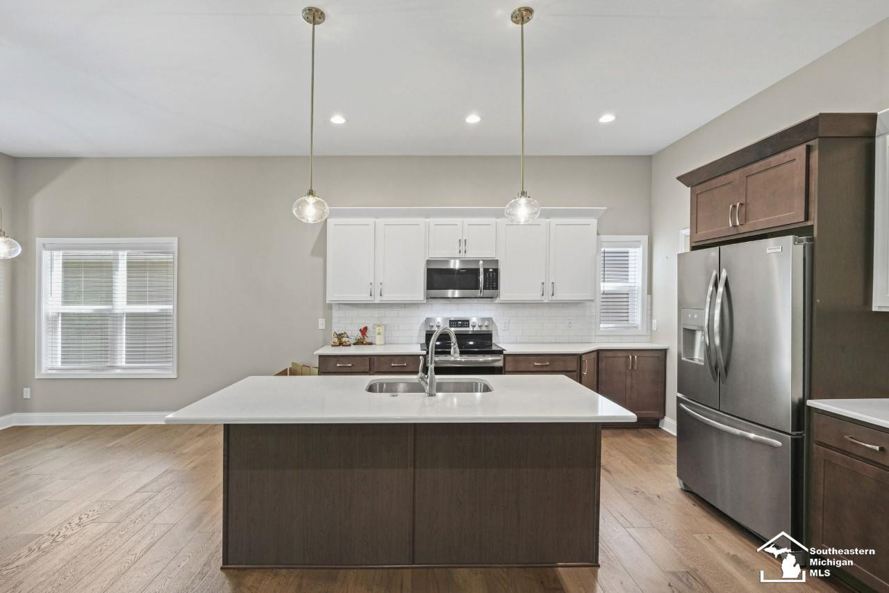 8052 Timber Wood Lane, Temperance, MI 48182 — Photo 11